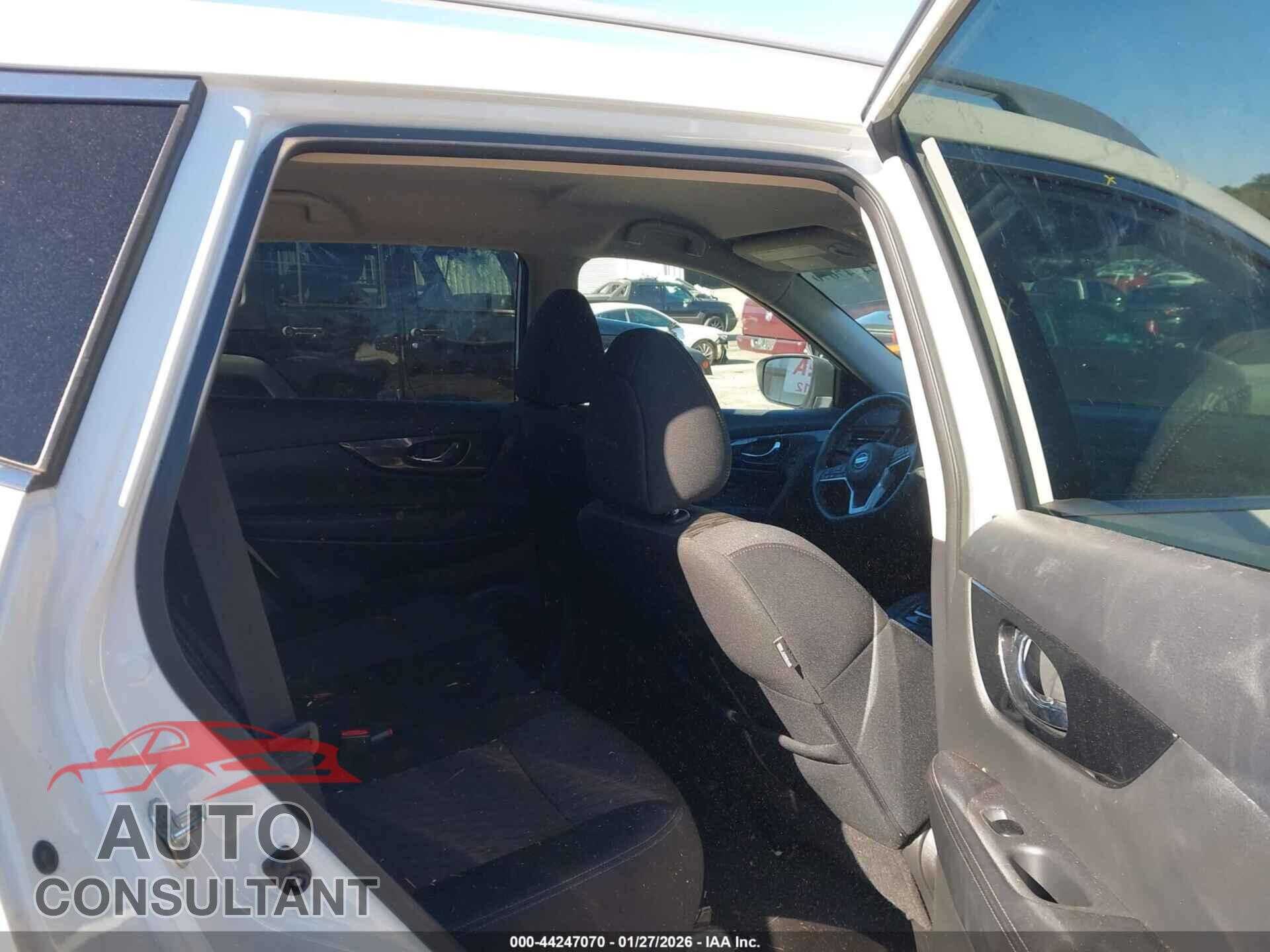 NISSAN ROGUE 2017 - 5N1AT2MT2HC818072