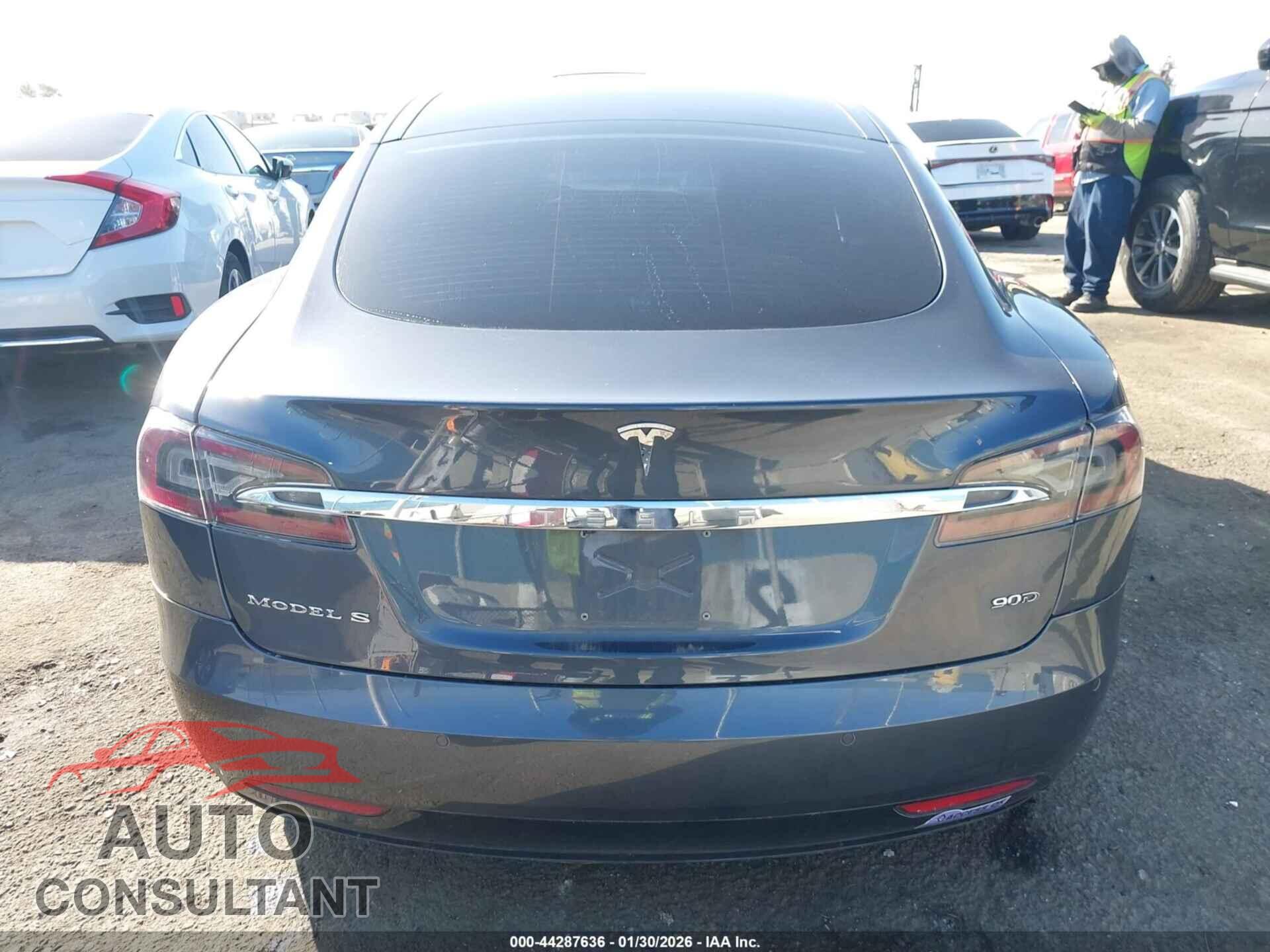 TESLA MODEL S 2016 - 5YJSA1E2XGF173218