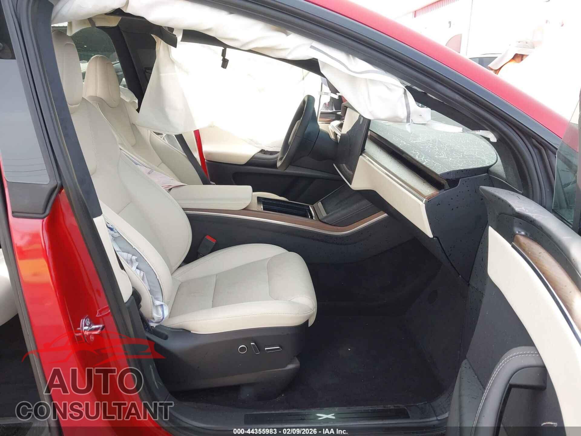 TESLA MODEL X 2023 - 7SAXCBE50PF405571