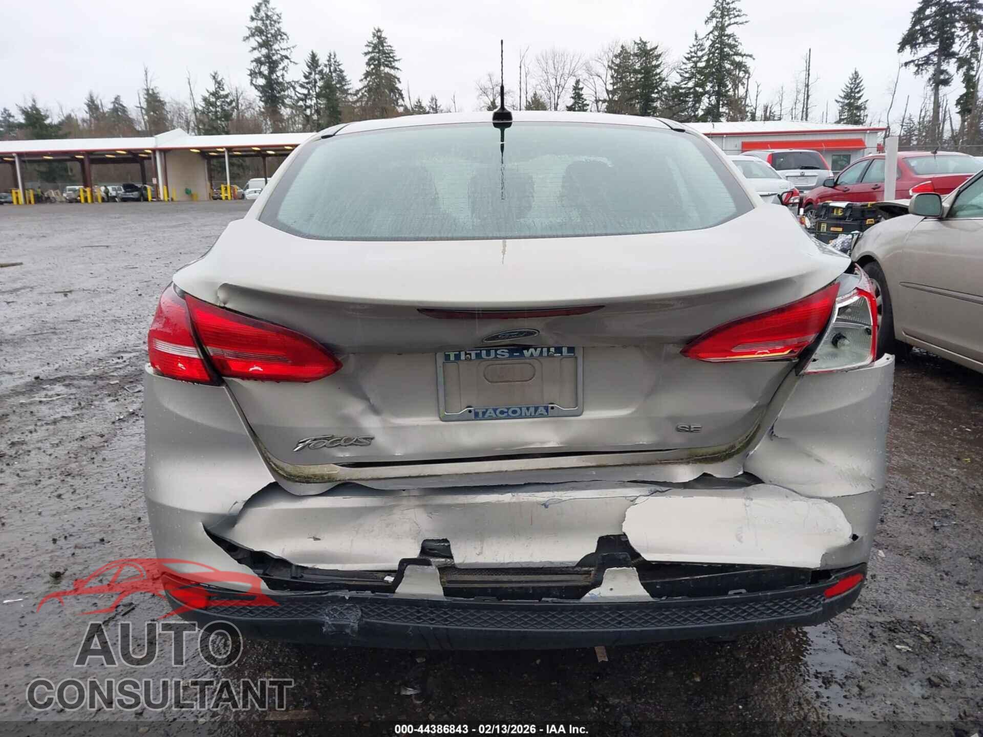FORD FOCUS 2015 - 1FADP3F20FL202616