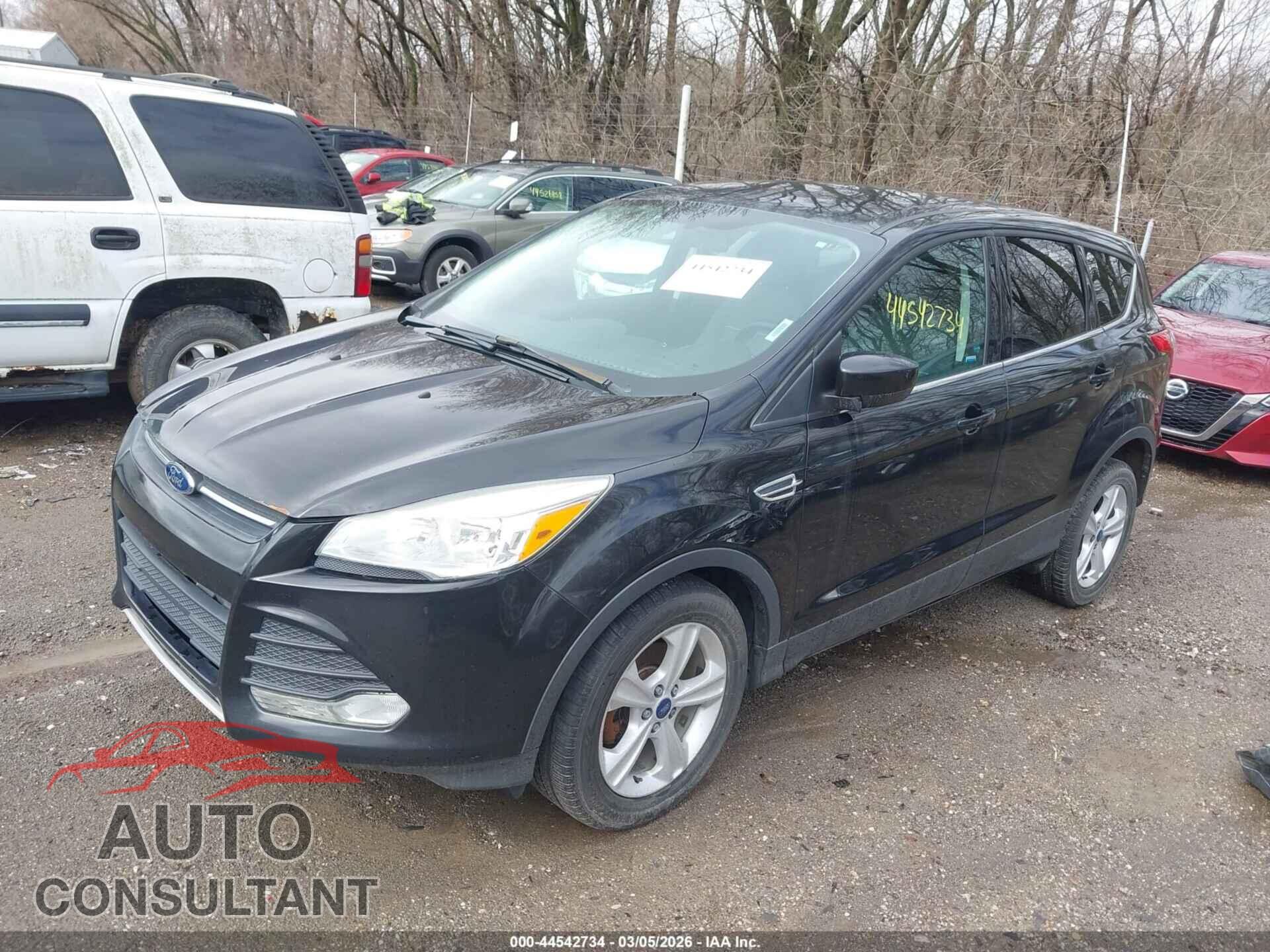 FORD ESCAPE 2015 - 1FMCU0GX1FUB27499