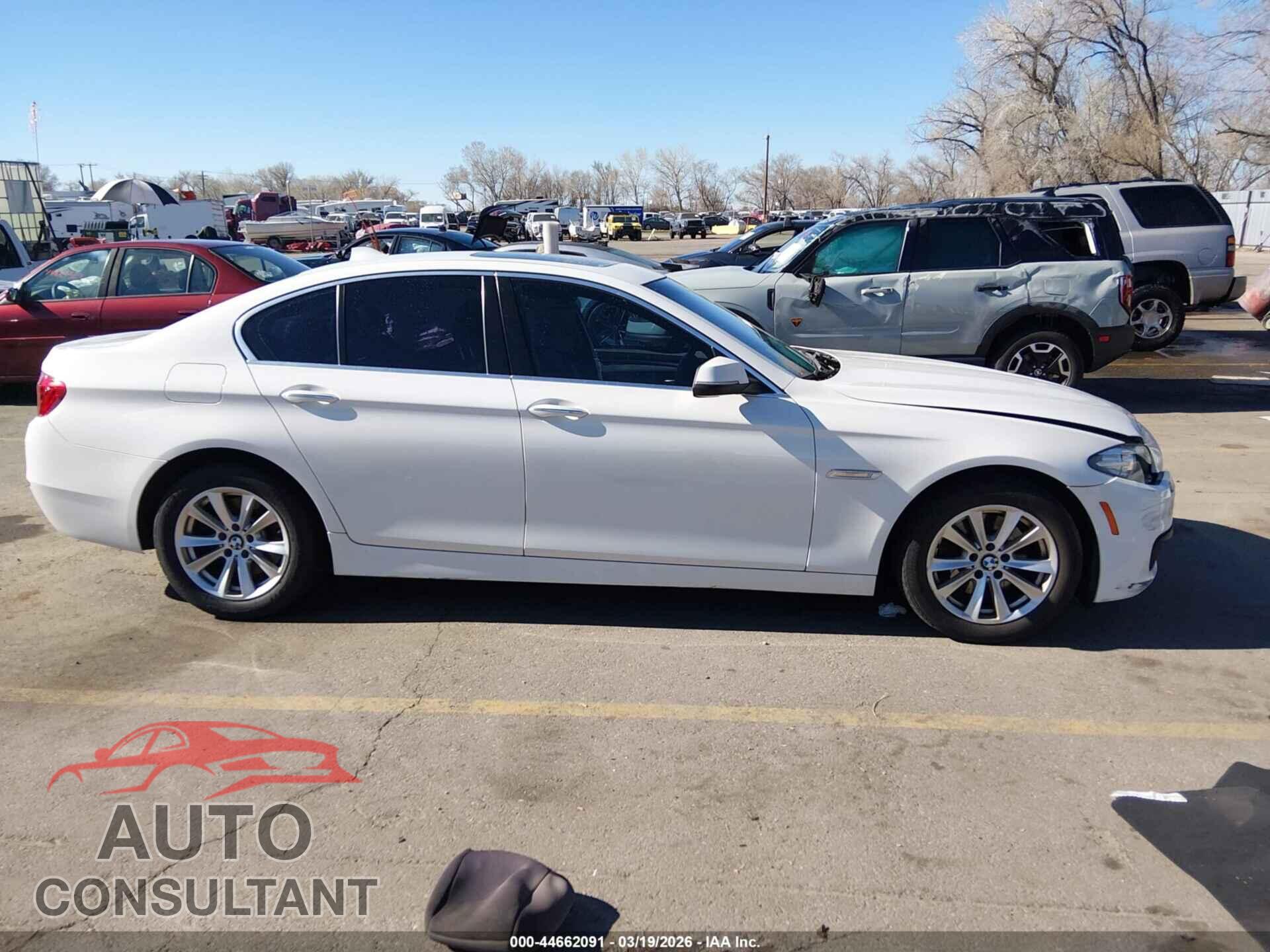 BMW 528I 2015 - WBA5A5C5XFD513603