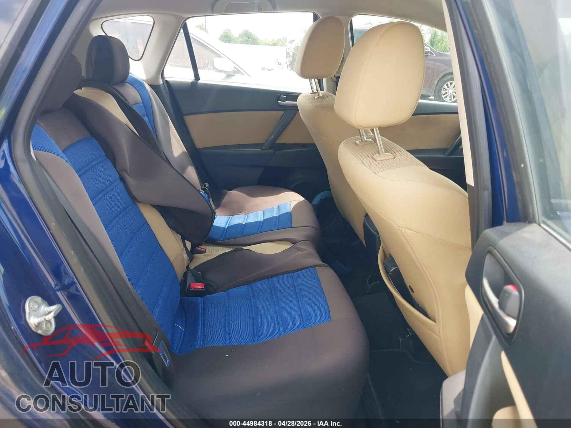 MAZDA MAZDA3 2012 - JM1BL1L77C1600818