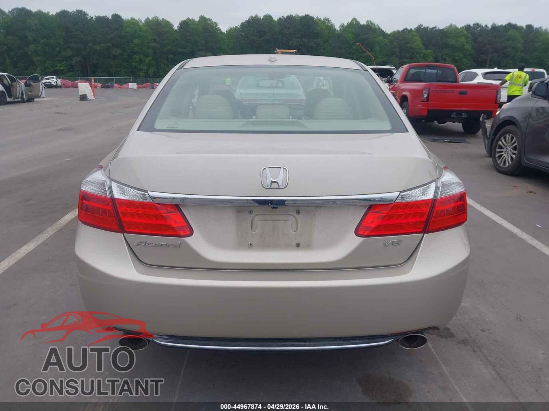 HONDA ACCORD 2013 - 1HGCR3F88DA043696