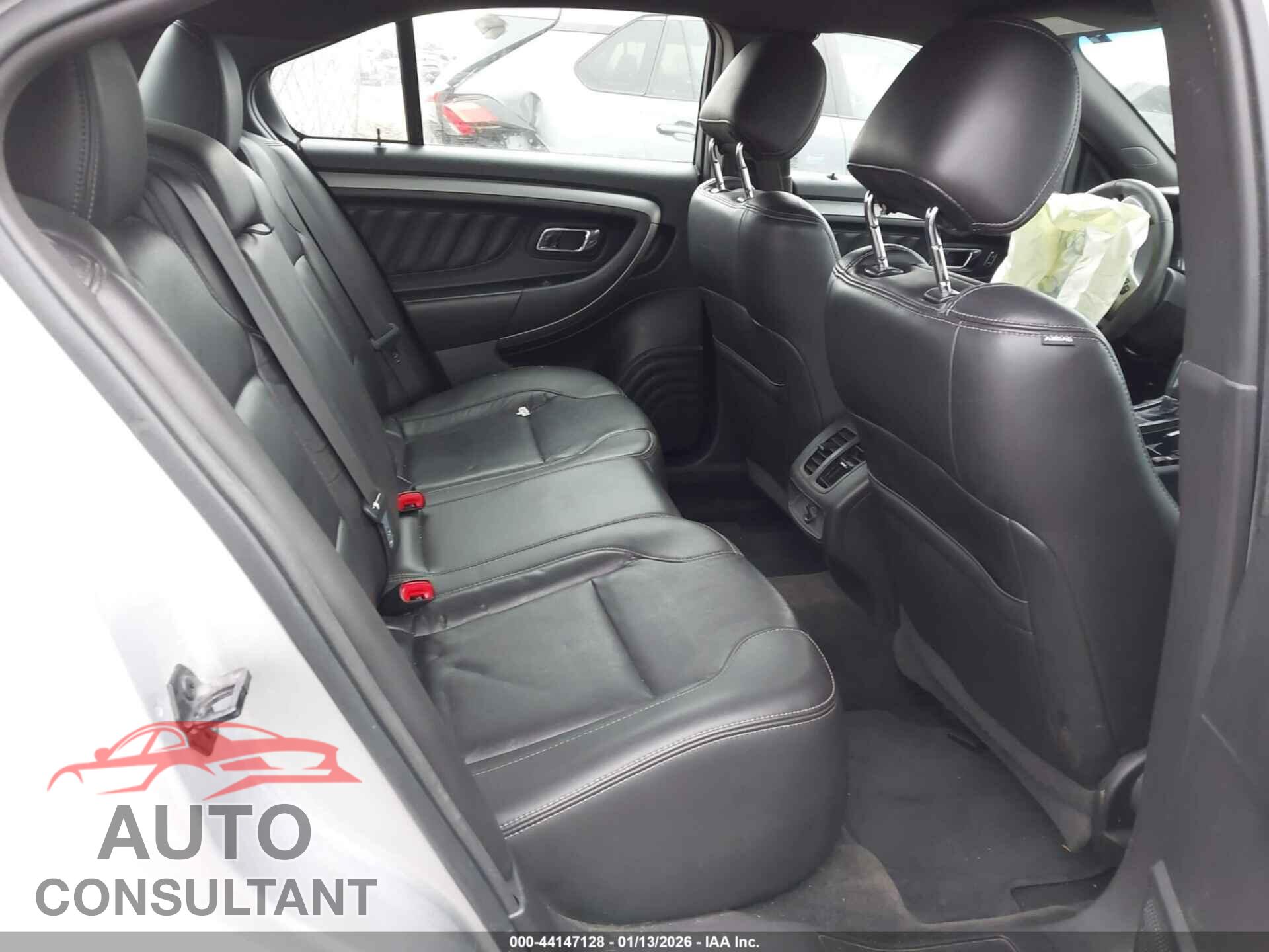 FORD TAURUS 2015 - 1FAHP2E88FG192105