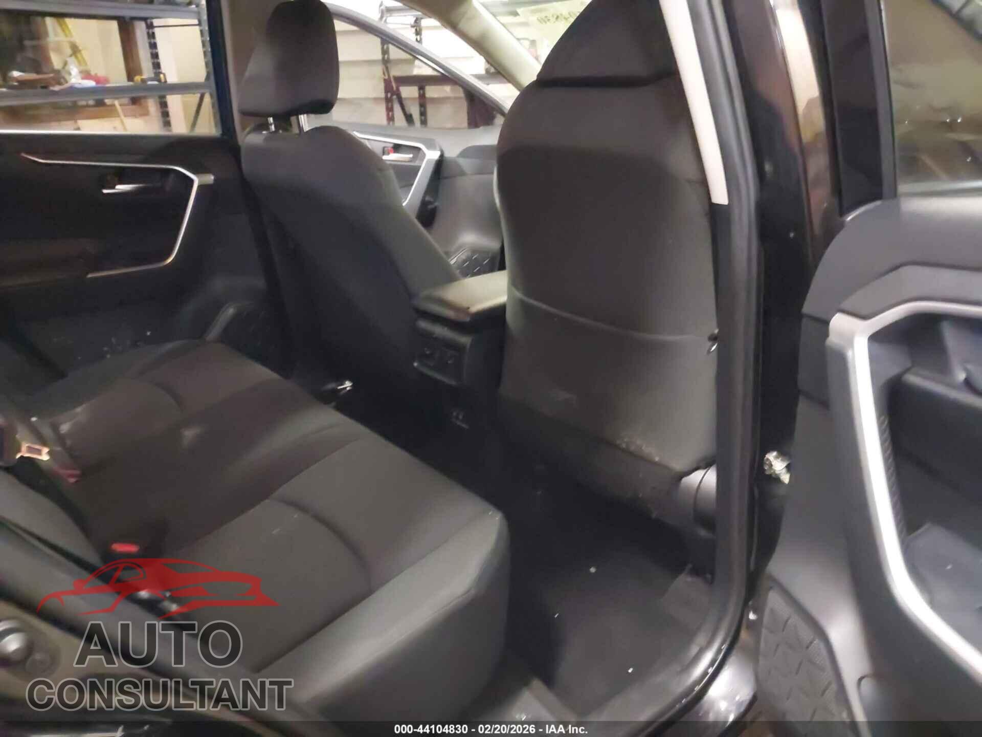 TOYOTA RAV4 2019 - JTMP1RFV1KD021504