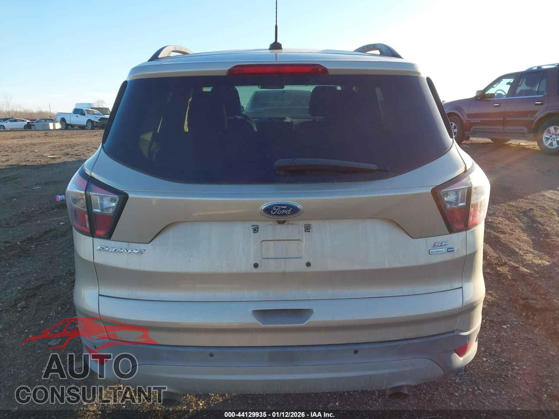 FORD ESCAPE 2017 - 1FMCU9G92HUE07005