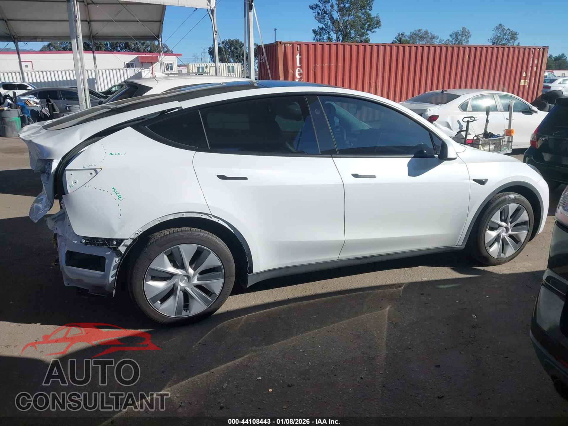 TESLA MODEL Y 2023 - 7SAYGDEE6PF798030