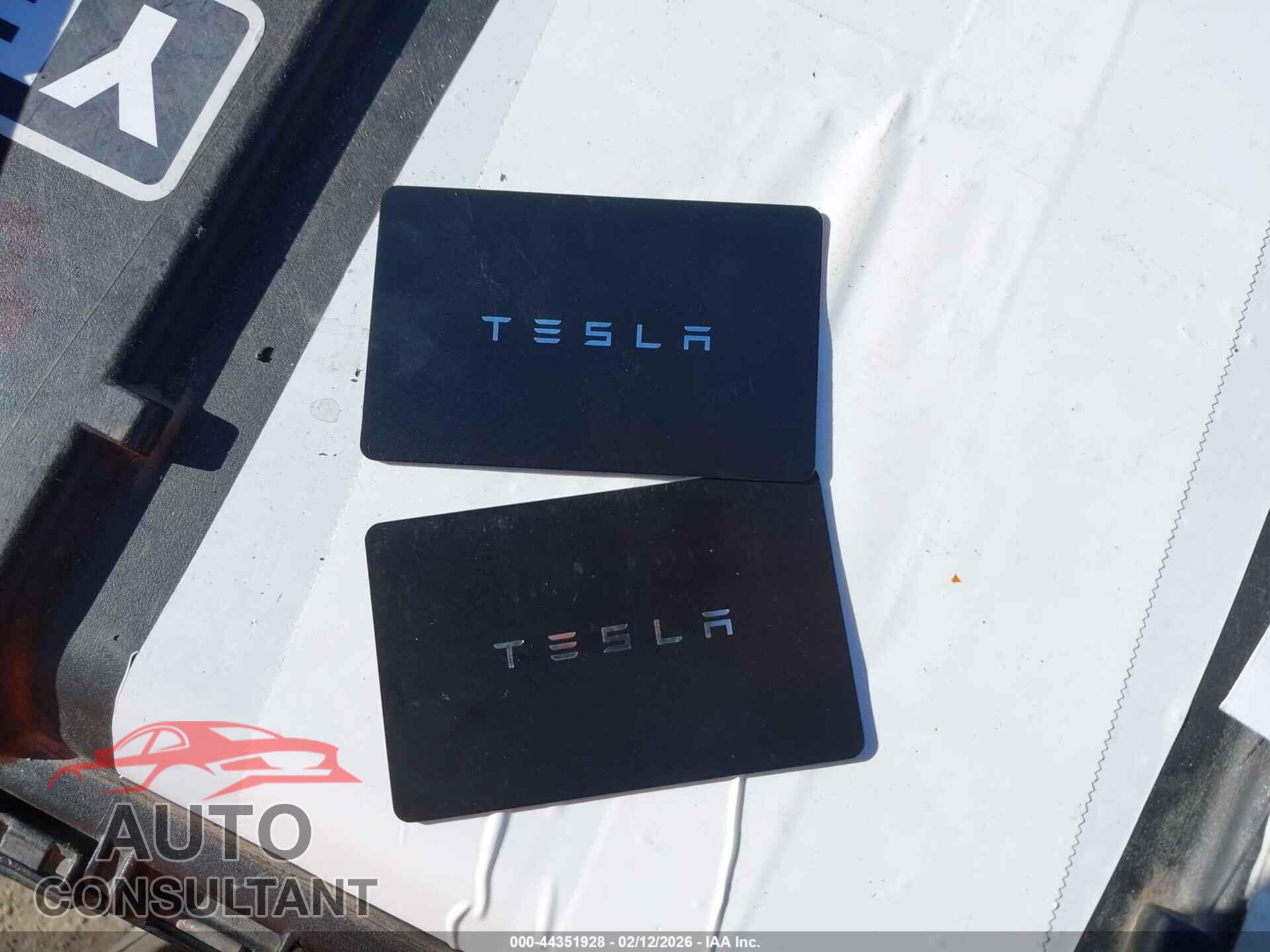 TESLA MODEL 3 2024 - 5YJ3E1EB2RF849754