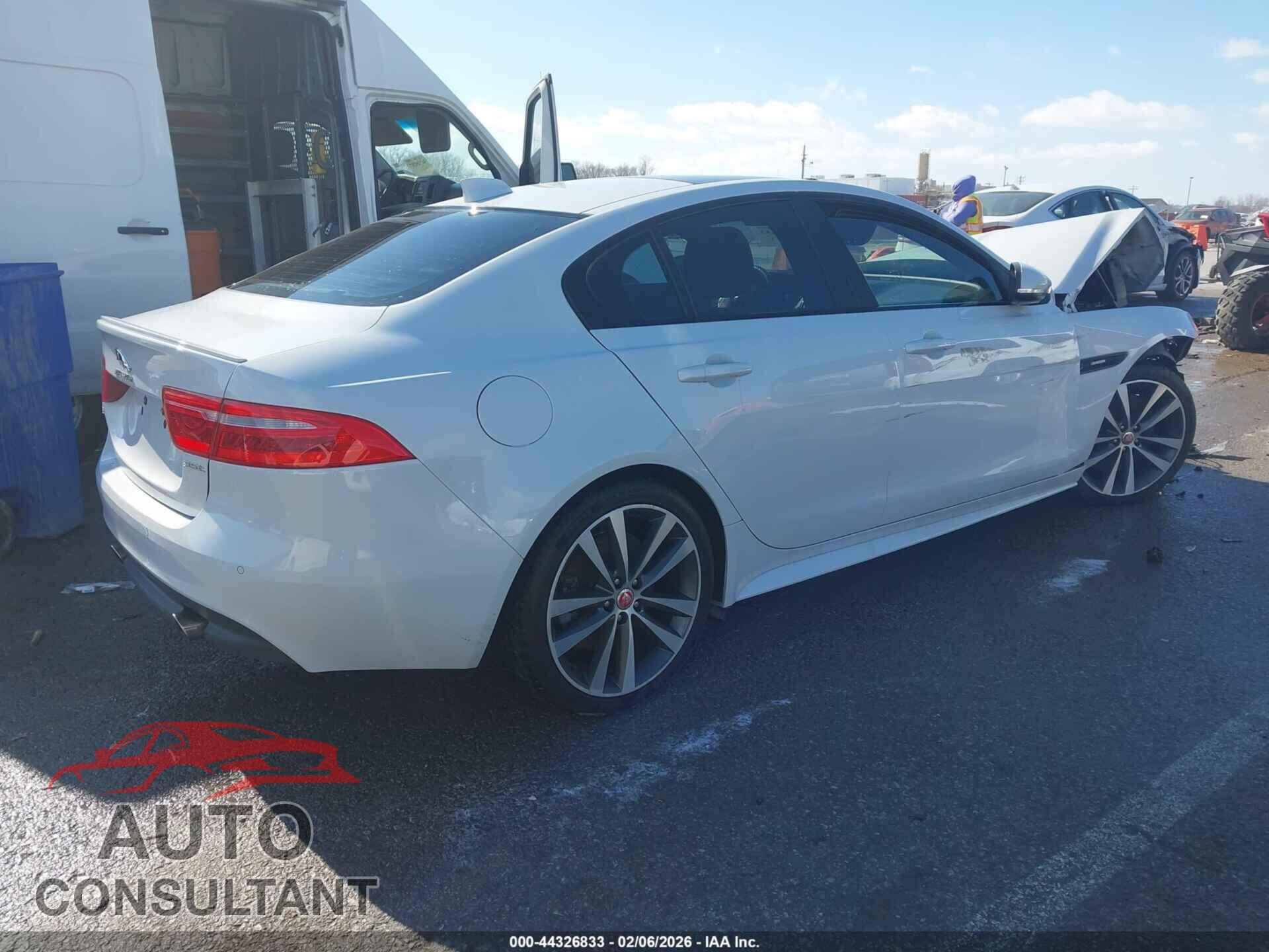 JAGUAR XE 2017 - SAJAF4BV7HA945540