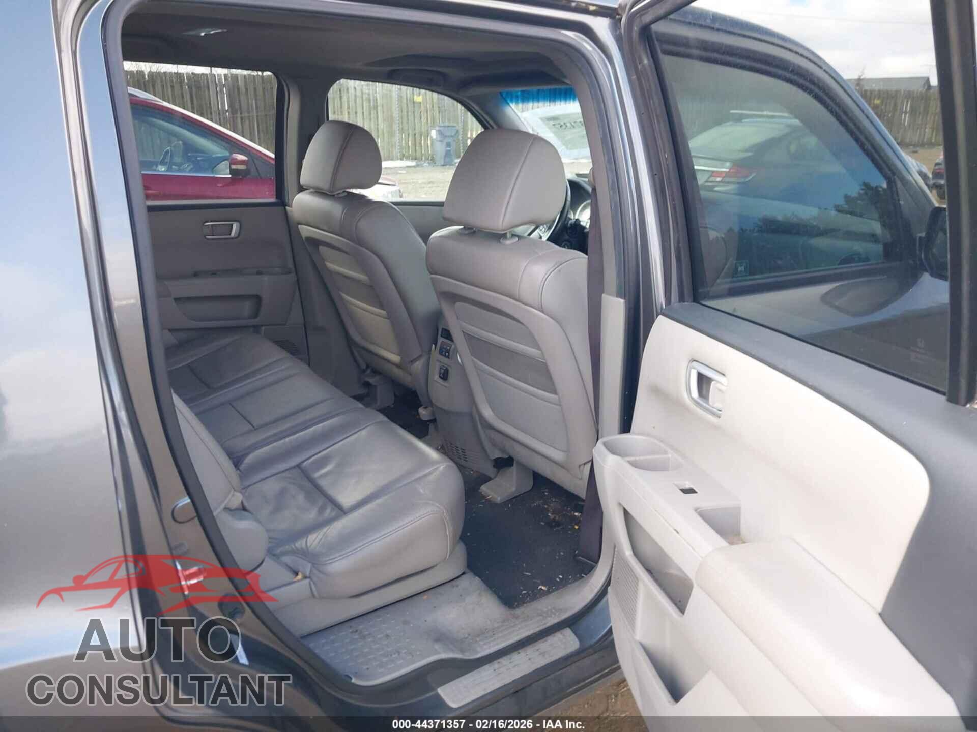 HONDA PILOT 2011 - 5FNYF4H59BB087992