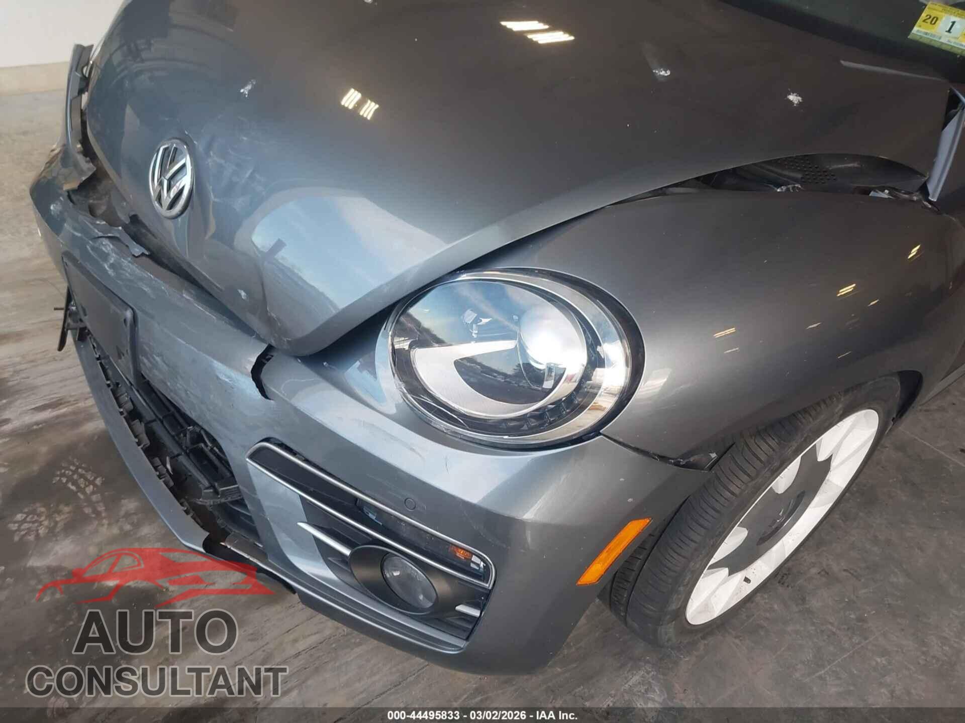 VOLKSWAGEN BEETLE 2019 - 3VW5DAAT0KM500049