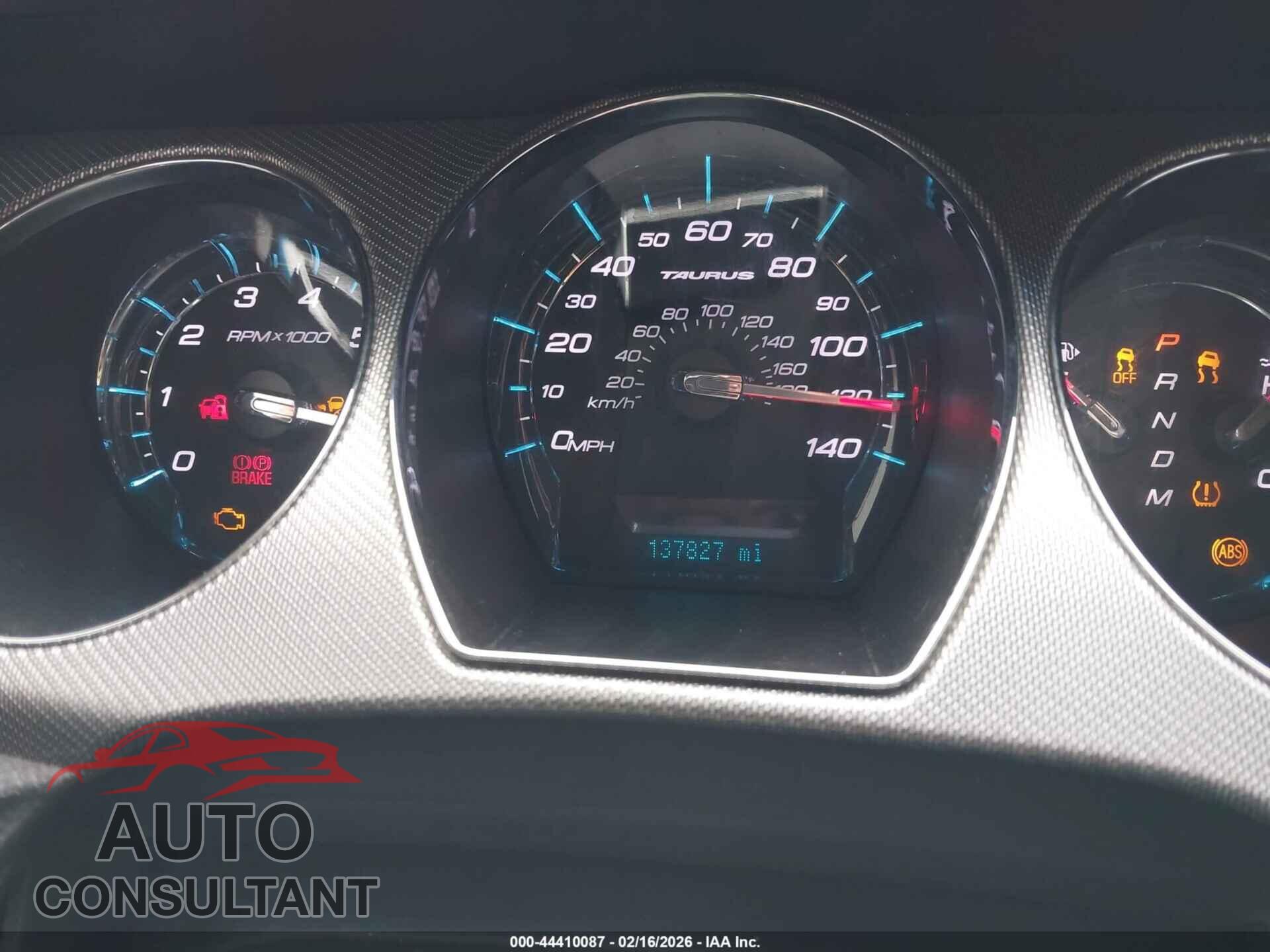 FORD TAURUS 2011 - 1FAHP2KT8BG141030