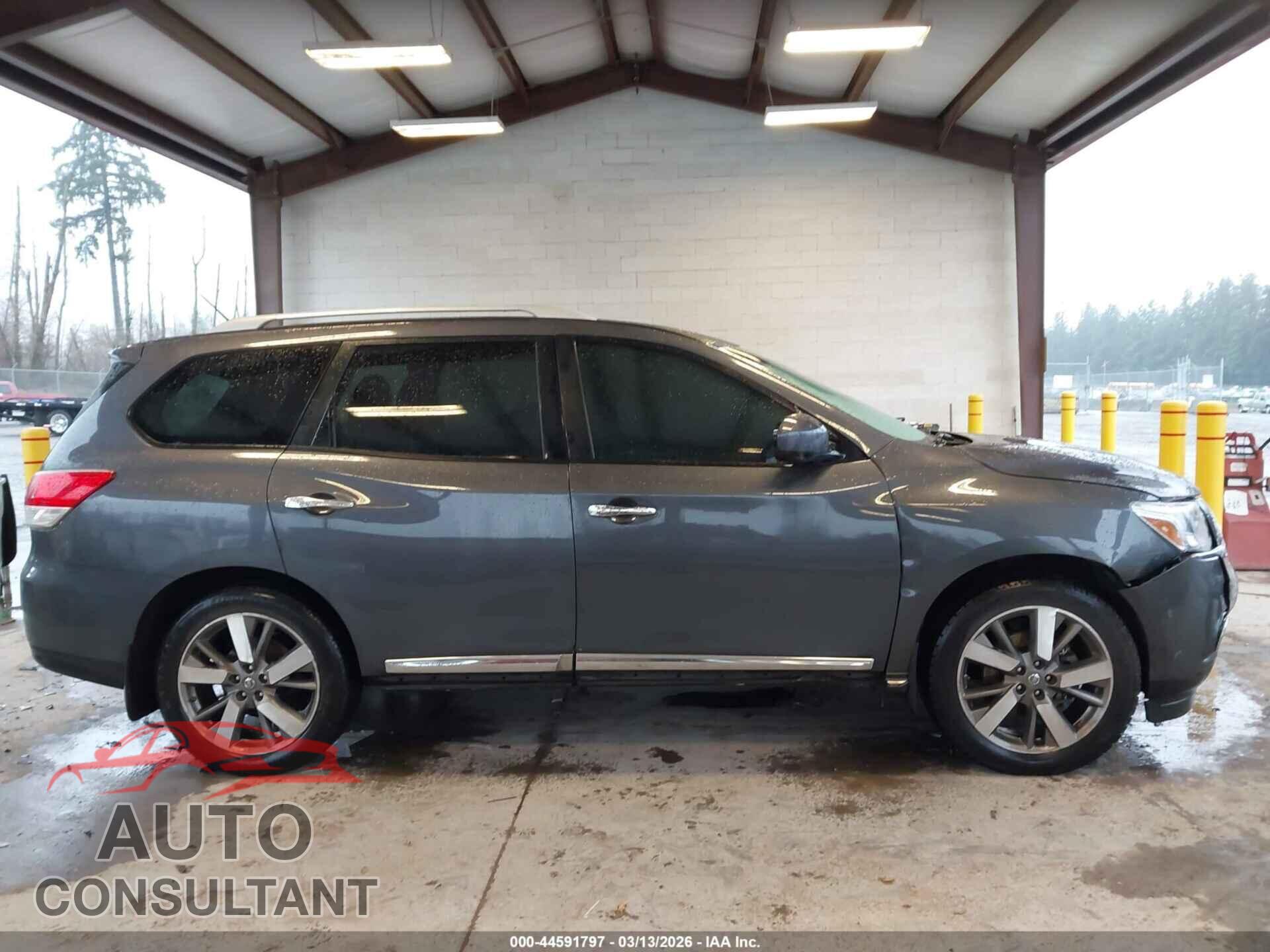 NISSAN PATHFINDER 2013 - 5N1AR2MN3DC604072