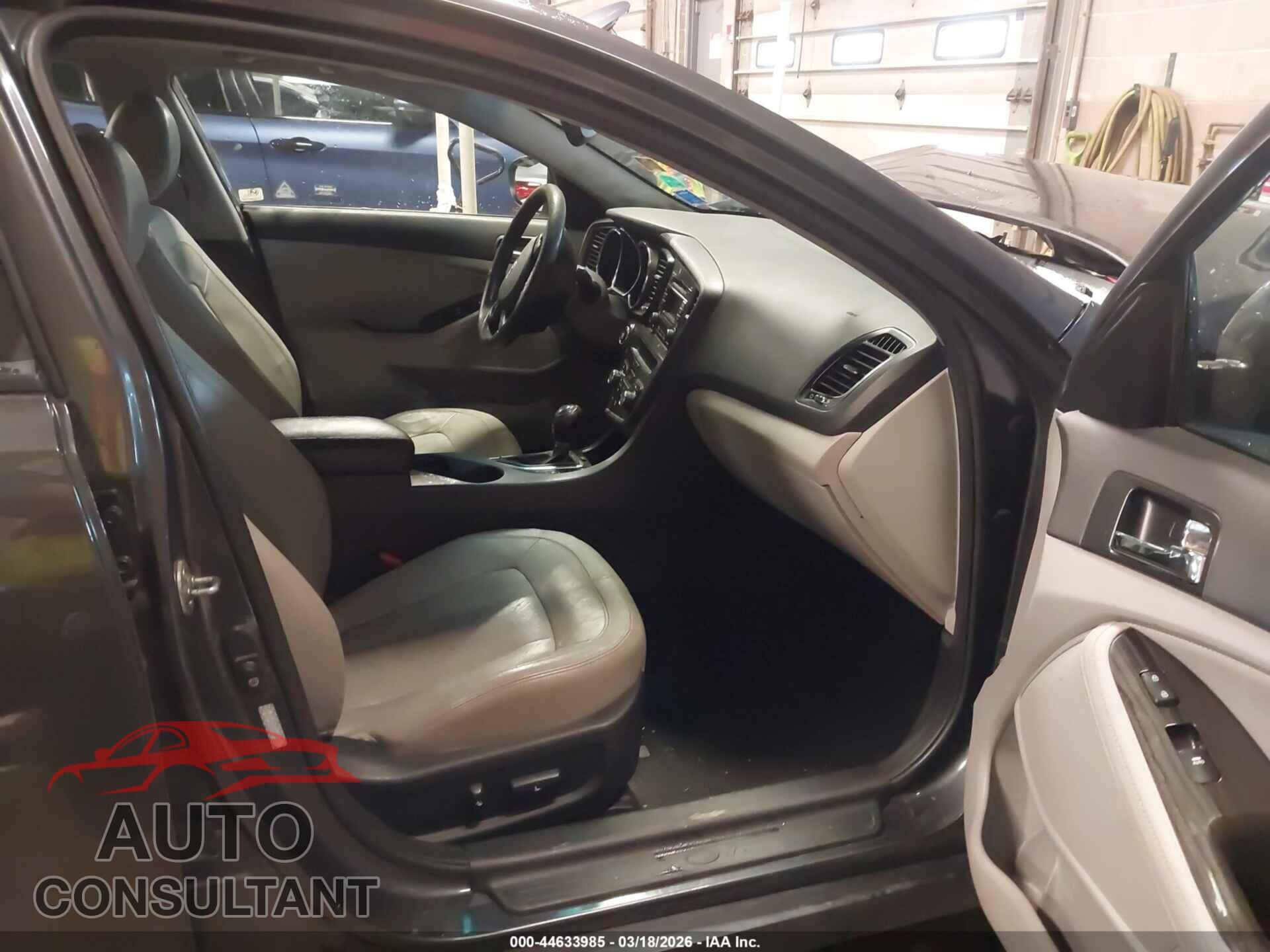 KIA OPTIMA 2011 - KNAGN4A79B5191861