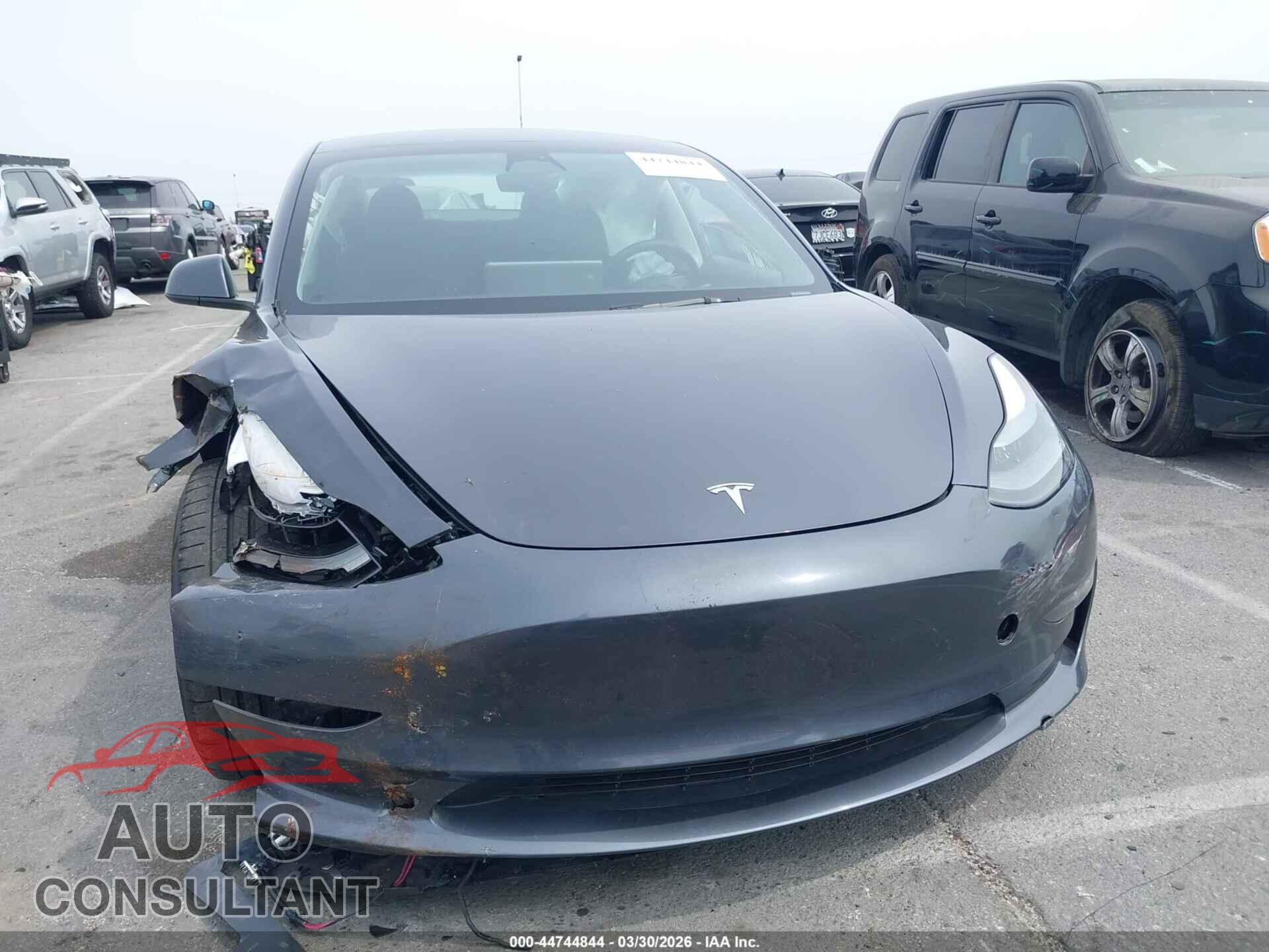 TESLA MODEL 3 2023 - 5YJ3E1EC4PF684585