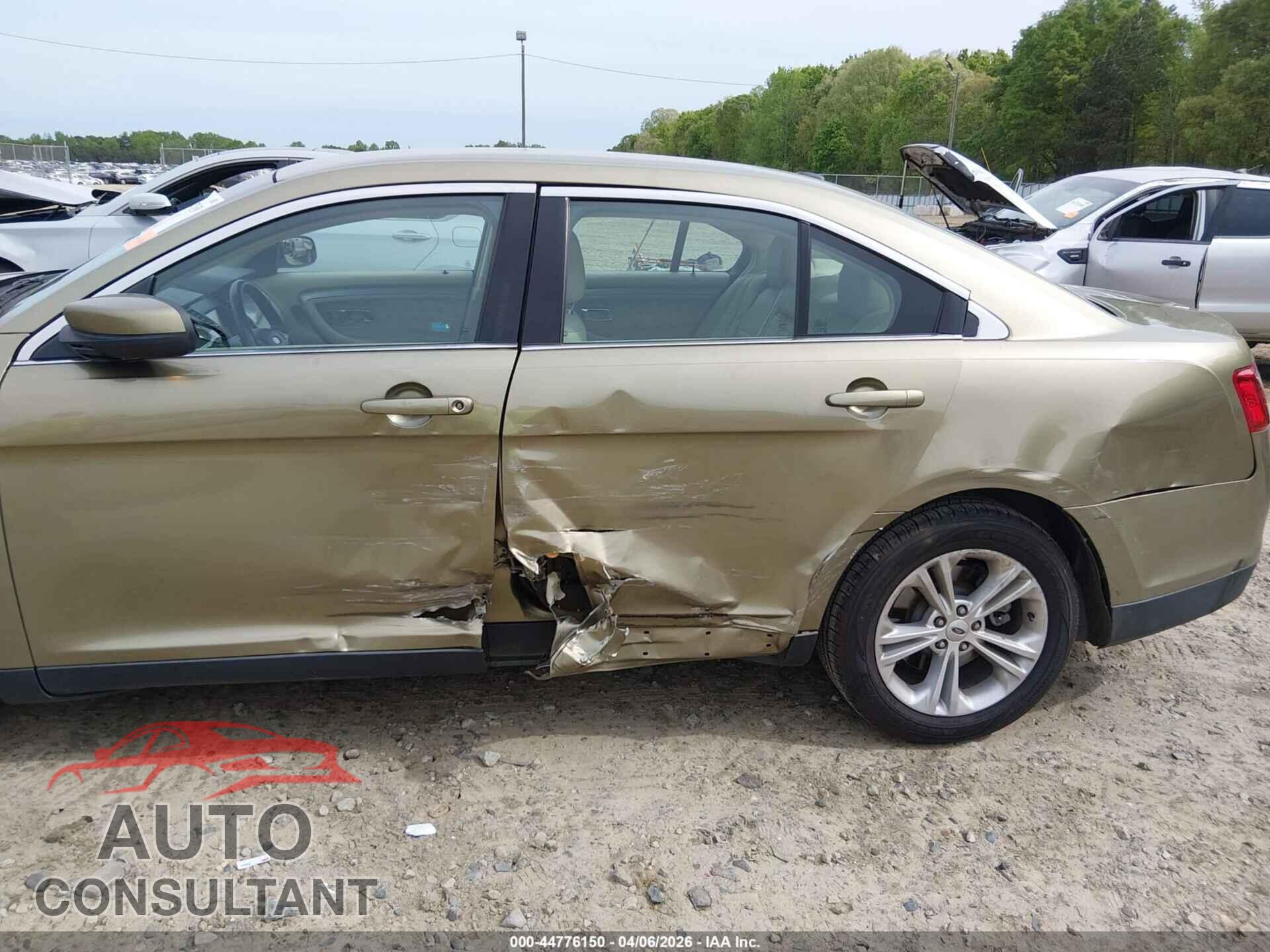FORD TAURUS 2013 - 1FAHP2E87DG165880