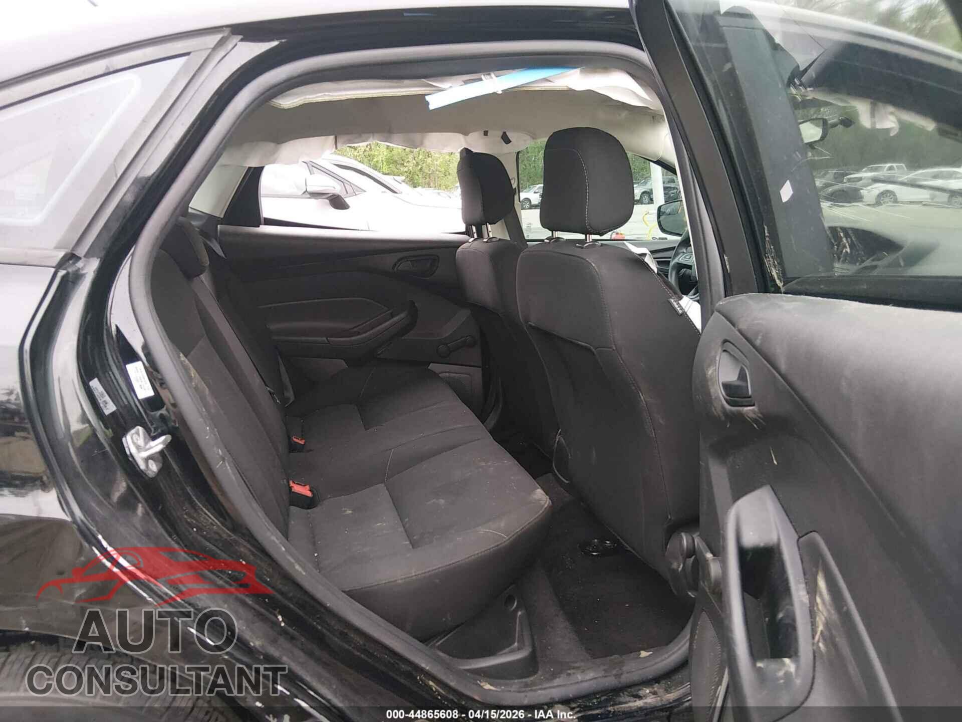 FORD FOCUS 2018 - 1FADP3E2XJL200771
