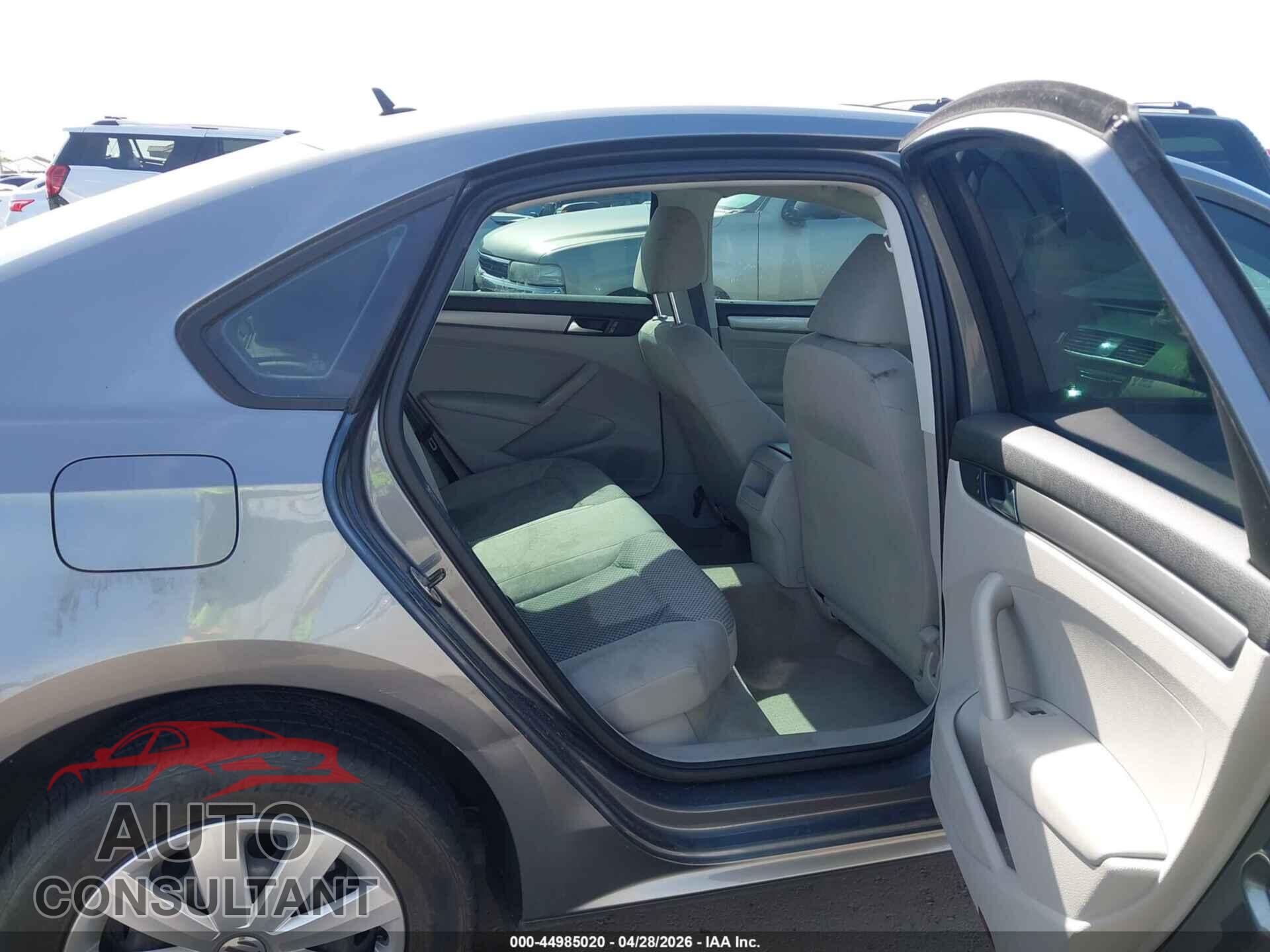 VOLKSWAGEN PASSAT 2013 - 1VWAP7A34DC030783