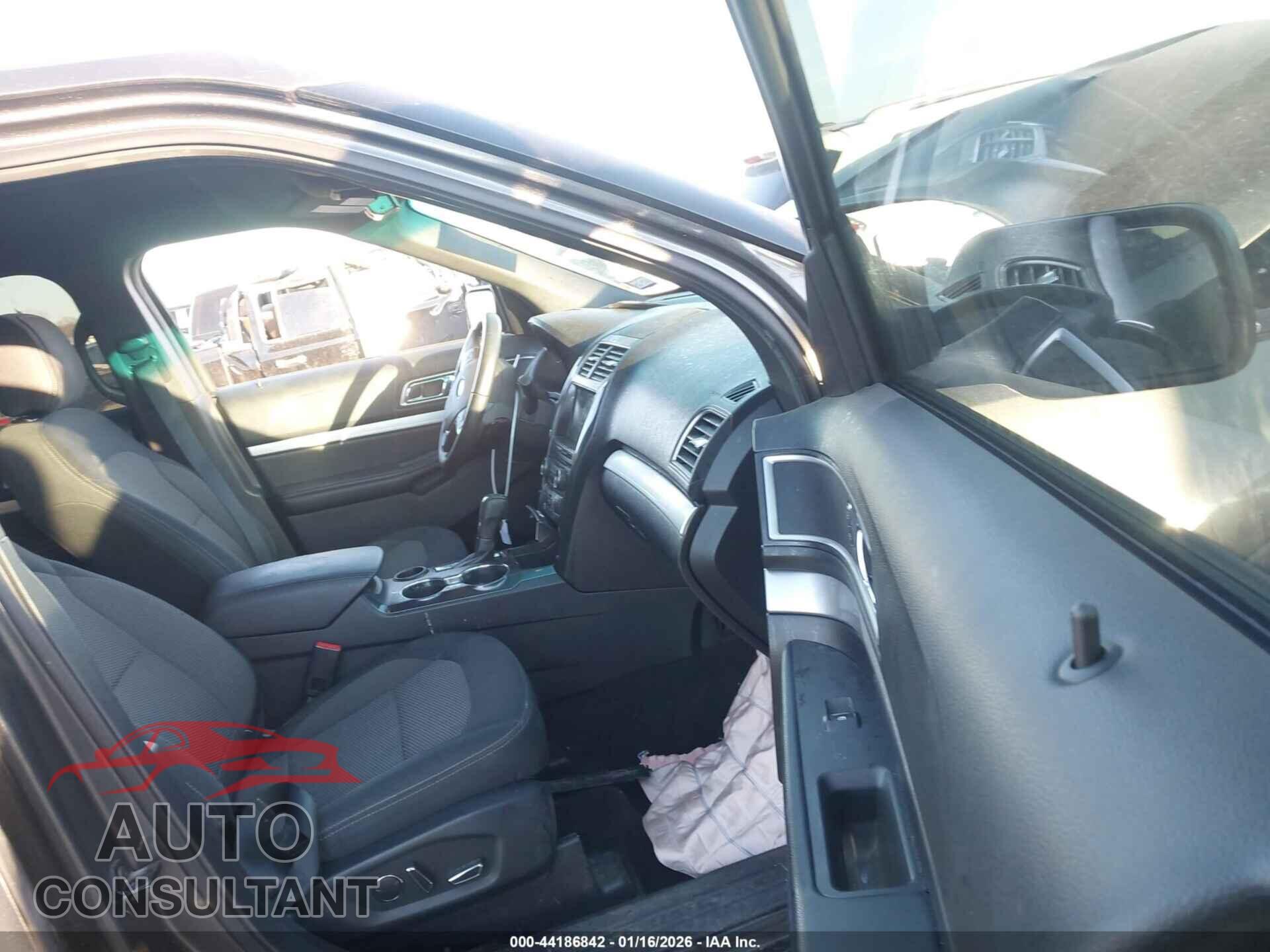 FORD EXPLORER 2017 - 1FM5K7D80HGB07010