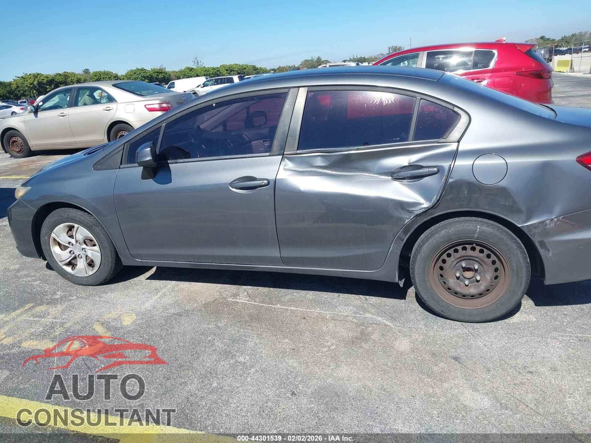 HONDA CIVIC 2013 - 19XFB2F55DE028506