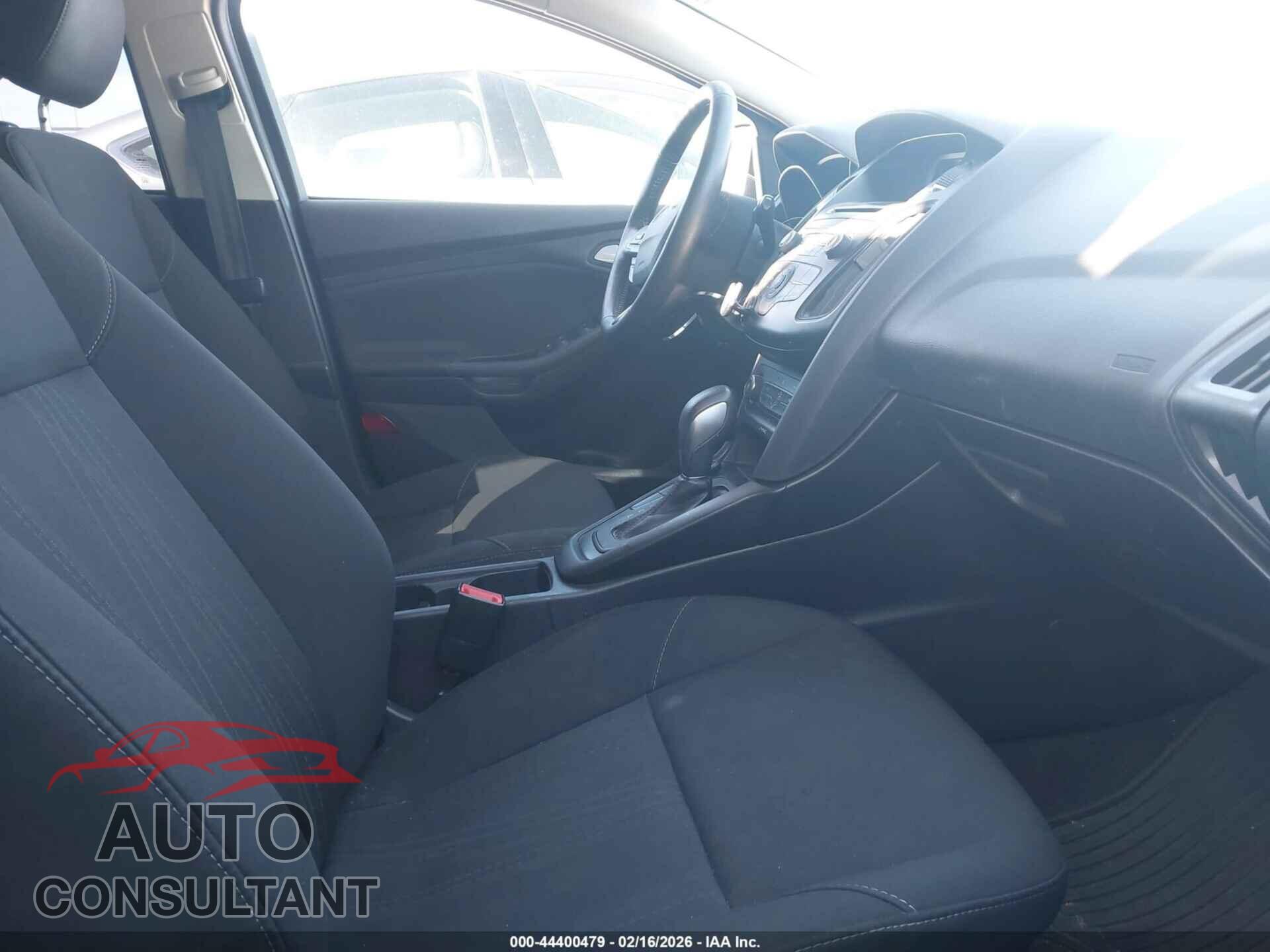 FORD FOCUS 2017 - 1FADP3K28HL283664