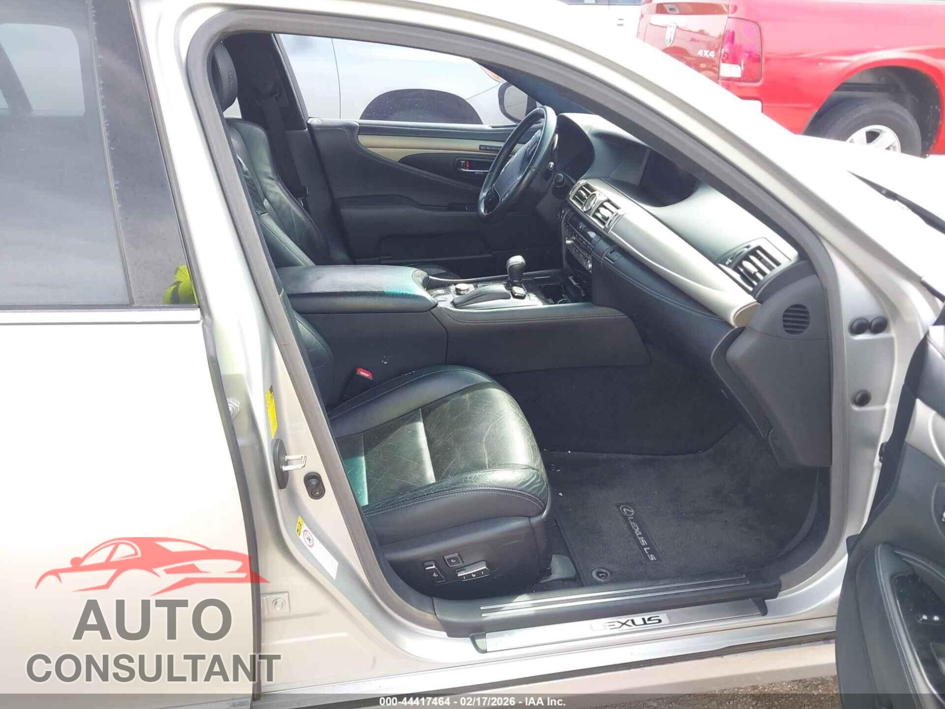 LEXUS LS 460 2015 - JTHCL5EF8F5023602