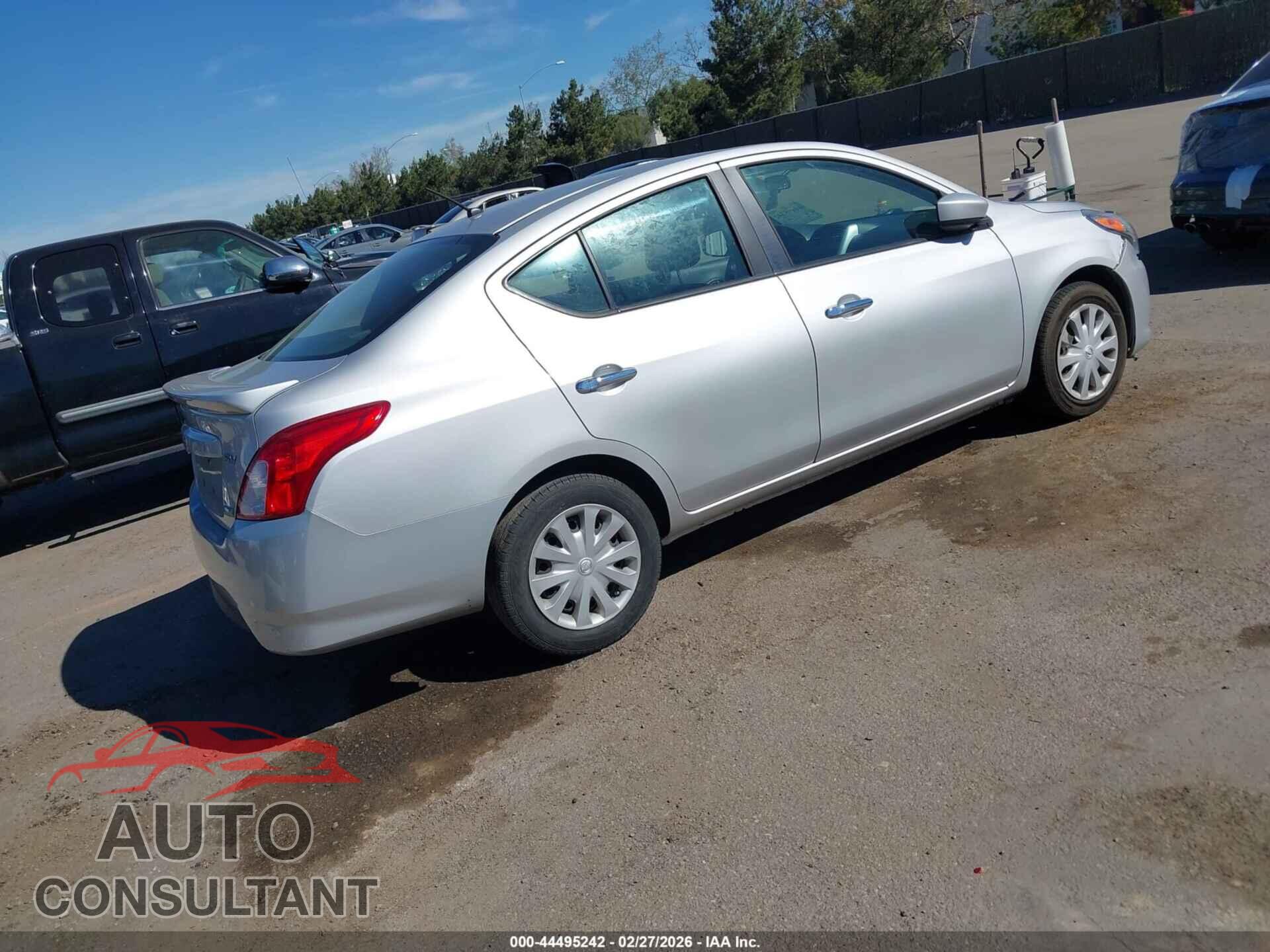 NISSAN VERSA 2015 - 3N1CN7AP1FL881759