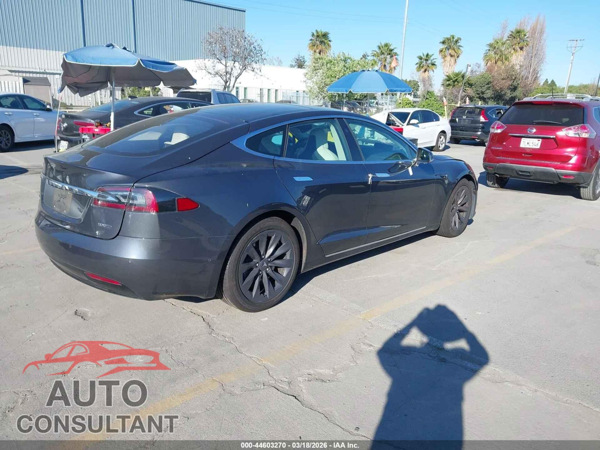 TESLA MODEL S 2018 - 5YJSA1E28JF274765