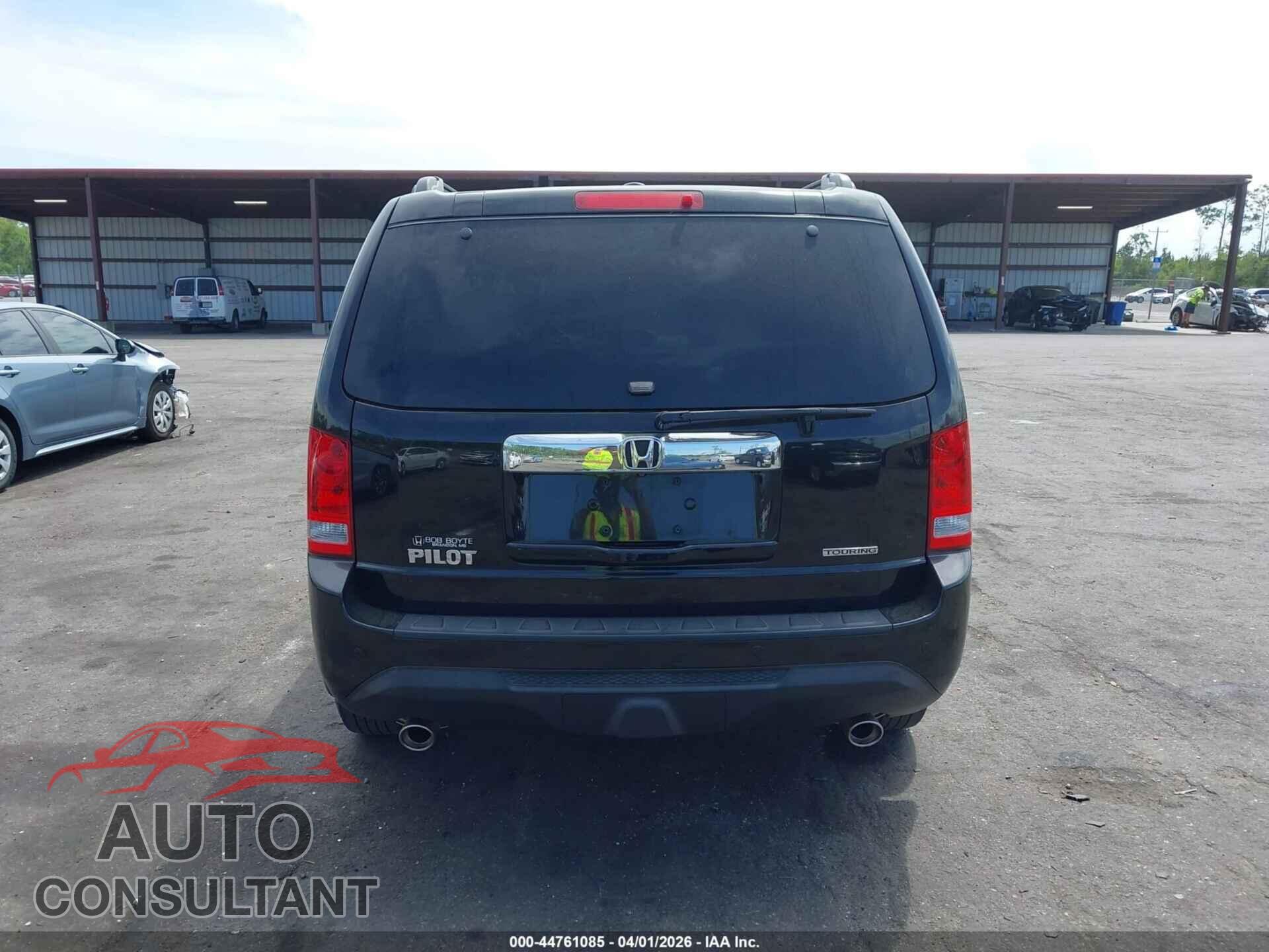 HONDA PILOT 2013 - 5FNYF3H92DB037645