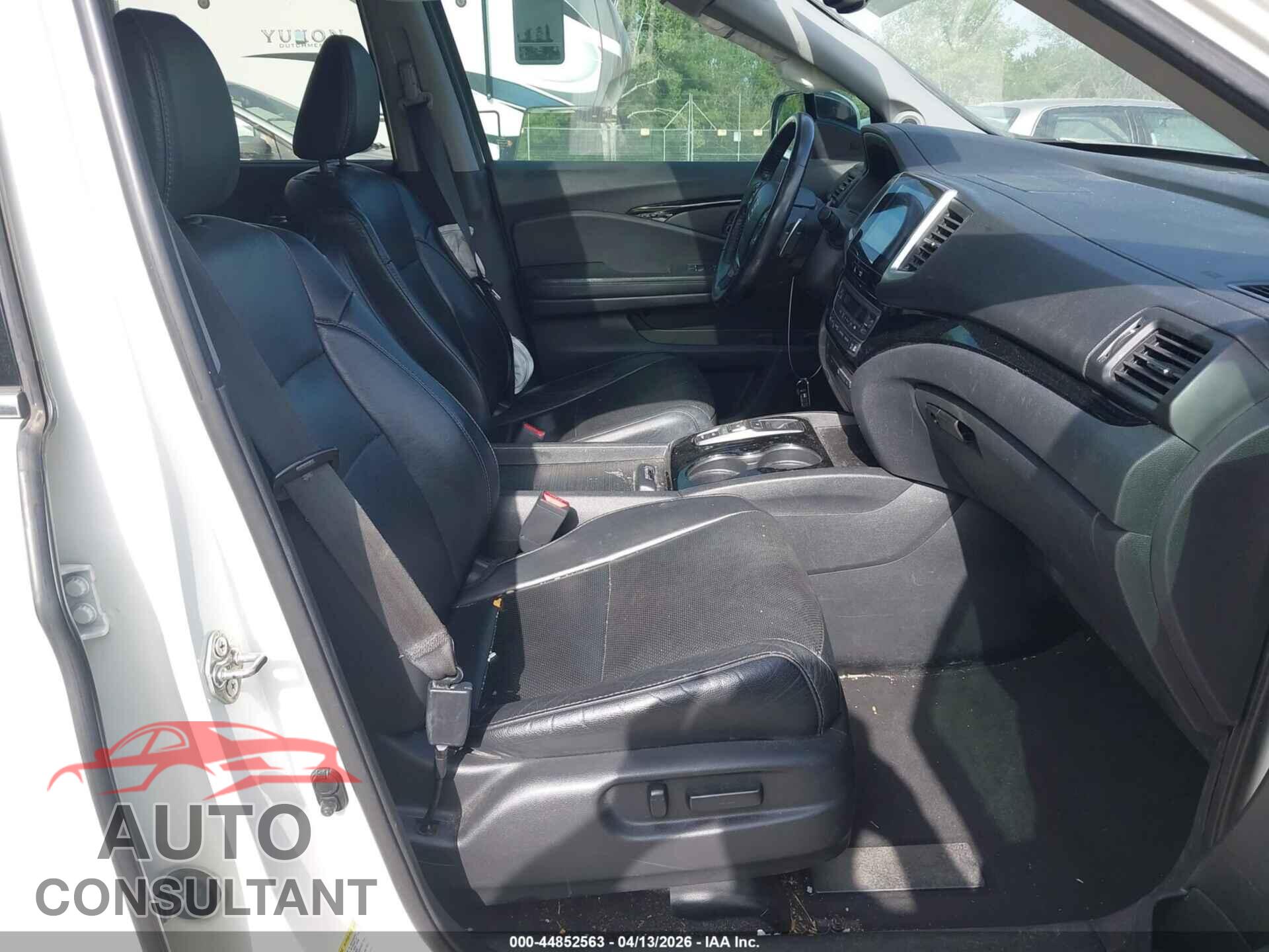 HONDA PILOT 2016 - 5FNYF6H02GB071107