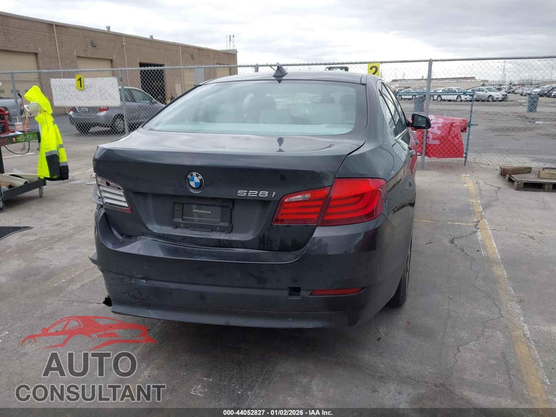 BMW 528I 2011 - WBAFR1C56BC742298