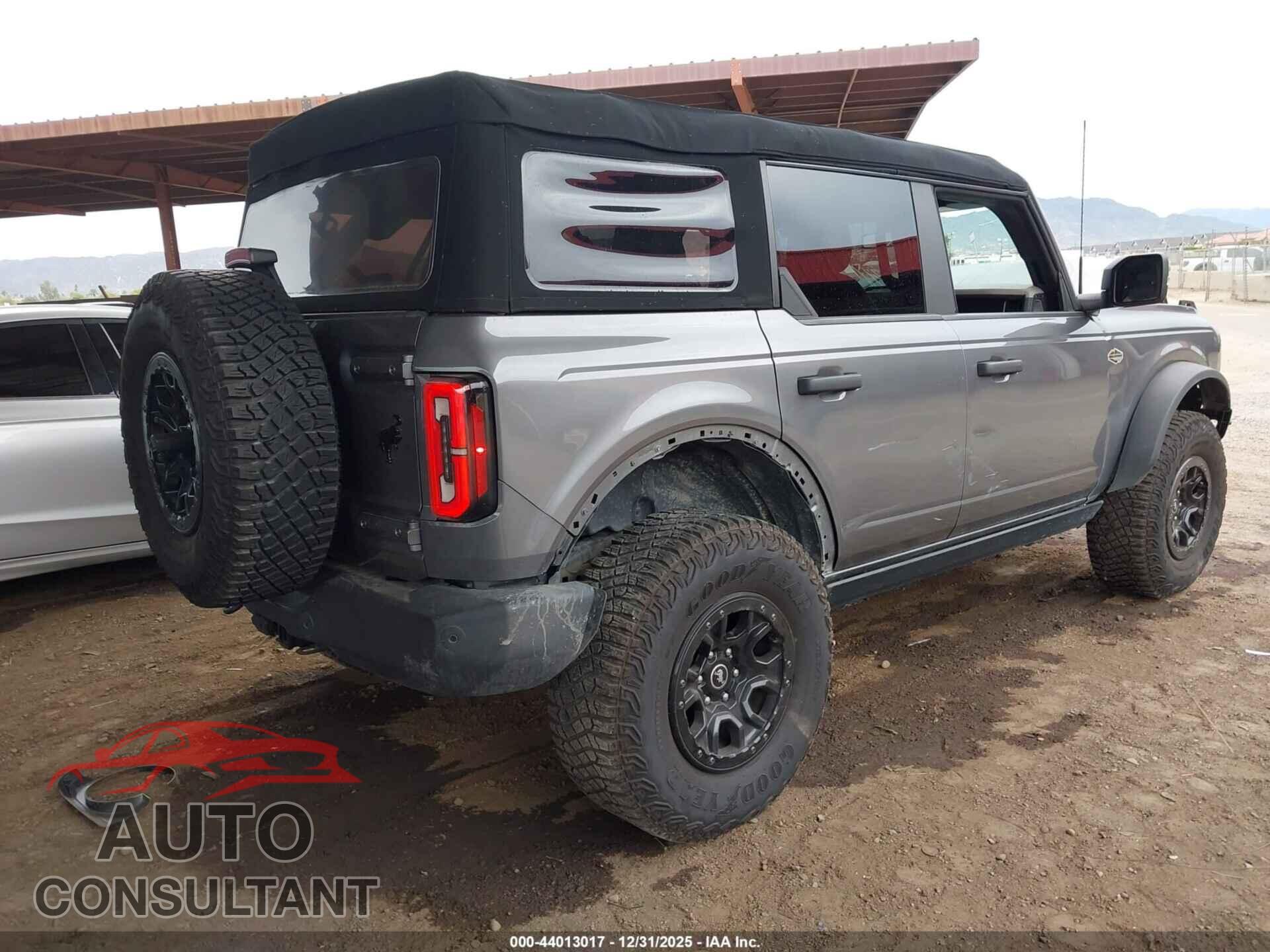 FORD BRONCO 2023 - 1FMEE5DP7PLC01071