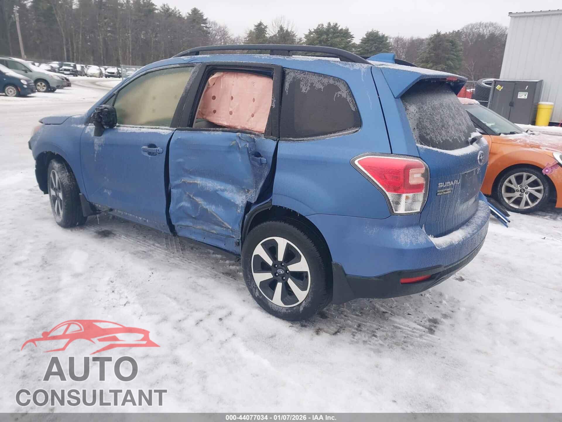 SUBARU FORESTER 2018 - JF2SJAEC4JH484743