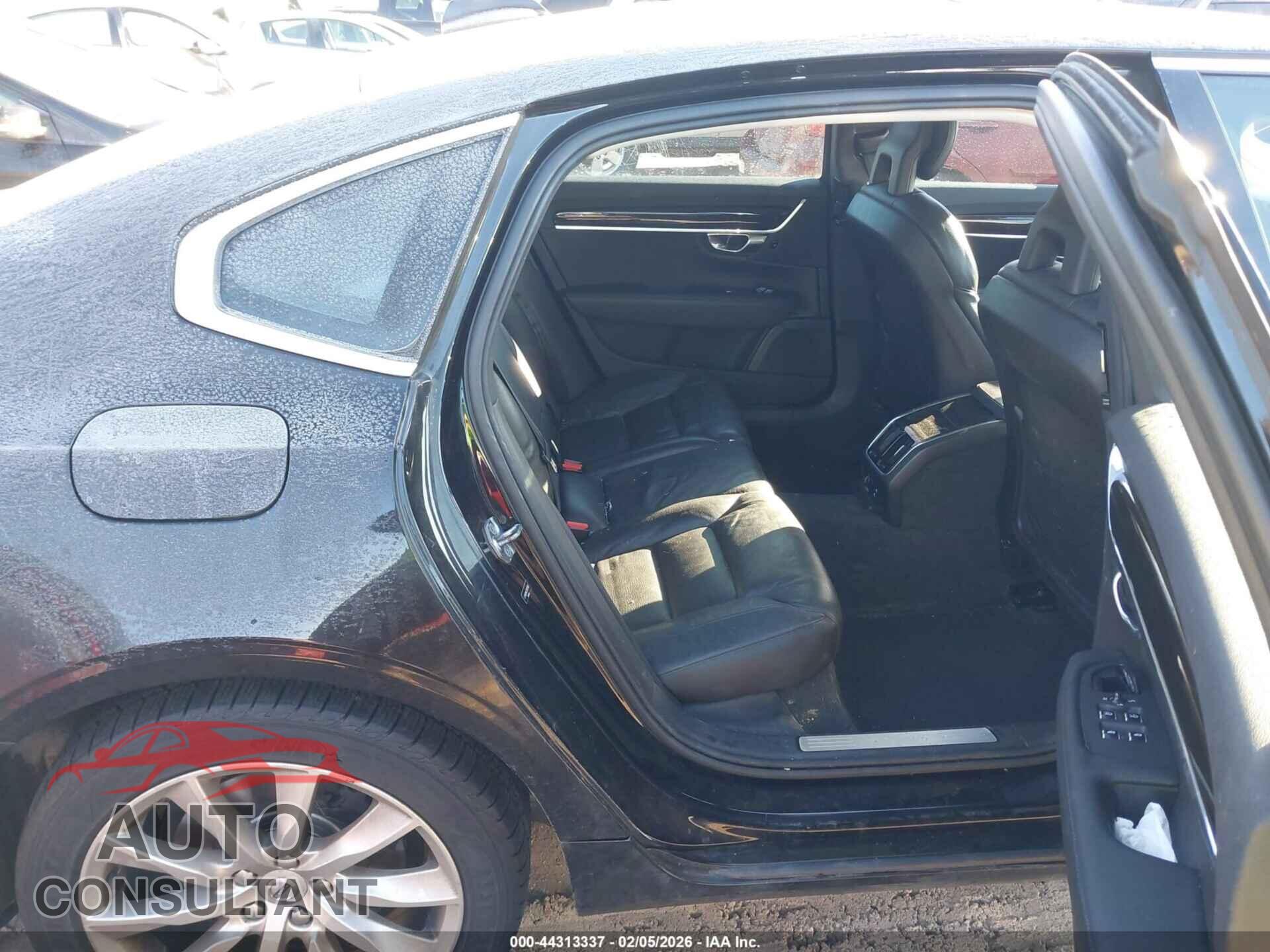 VOLVO S90 2018 - LVY992MK7JP017836