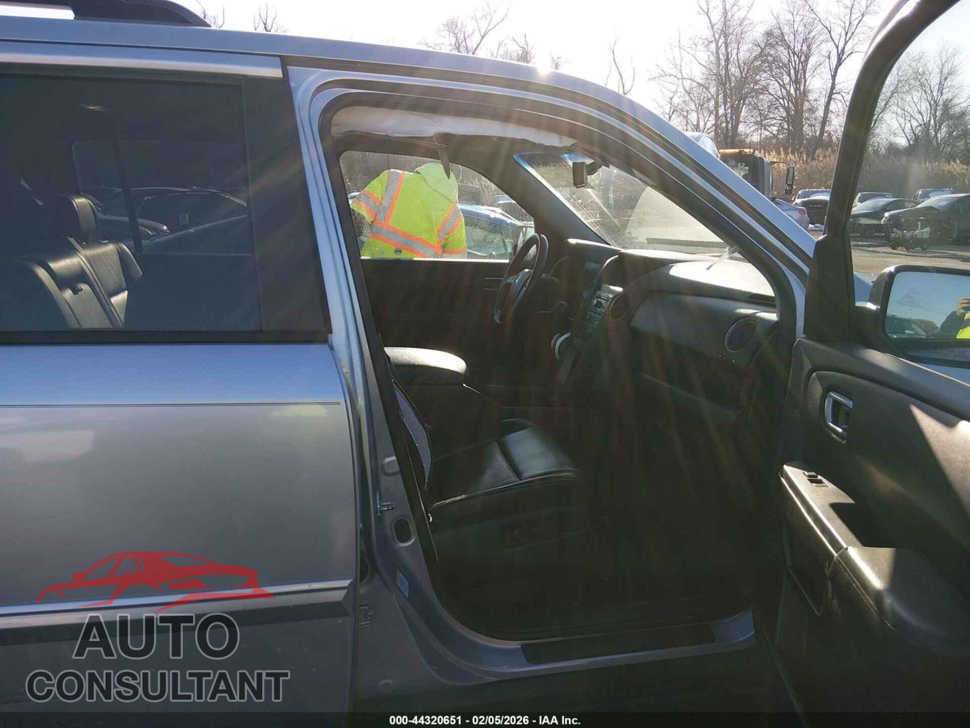 HONDA PILOT 2011 - 5FNYF4H67BB007971