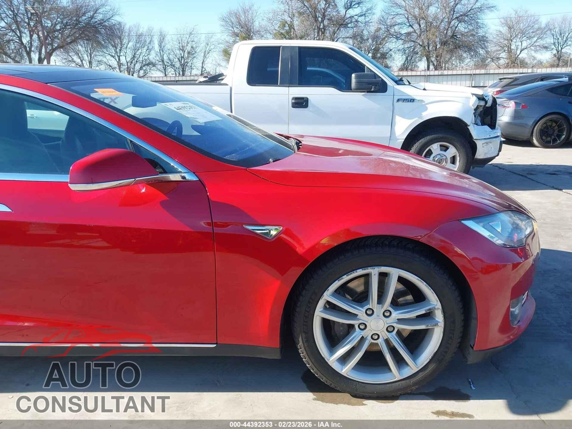 TESLA MODEL S 2014 - 5YJSA1H11EFP44210