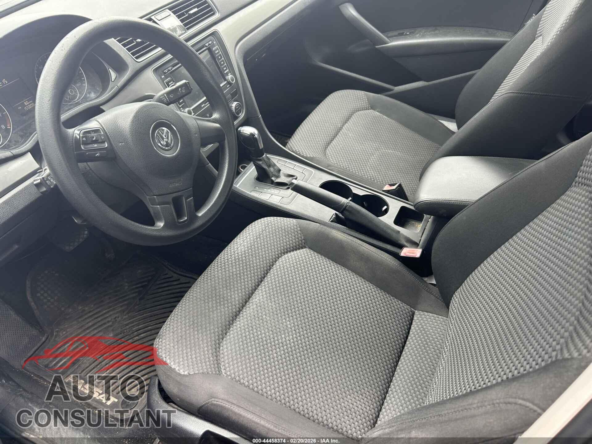 VOLKSWAGEN PASSAT 2012 - 1VWAP7A31CC087733