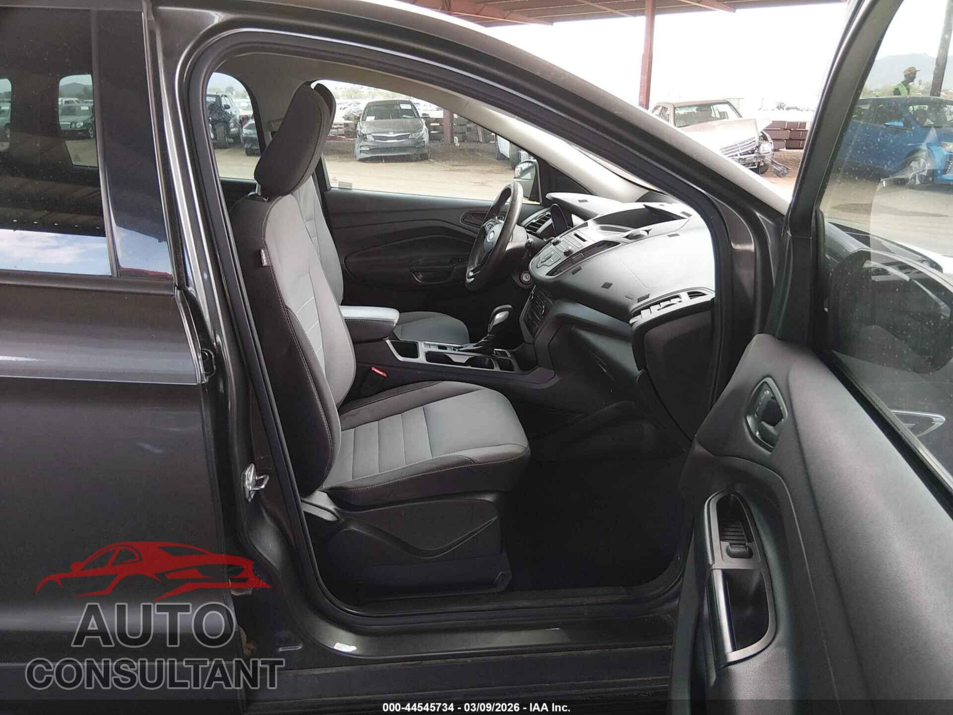 FORD ESCAPE 2018 - 1FMCU0F75JUB52996