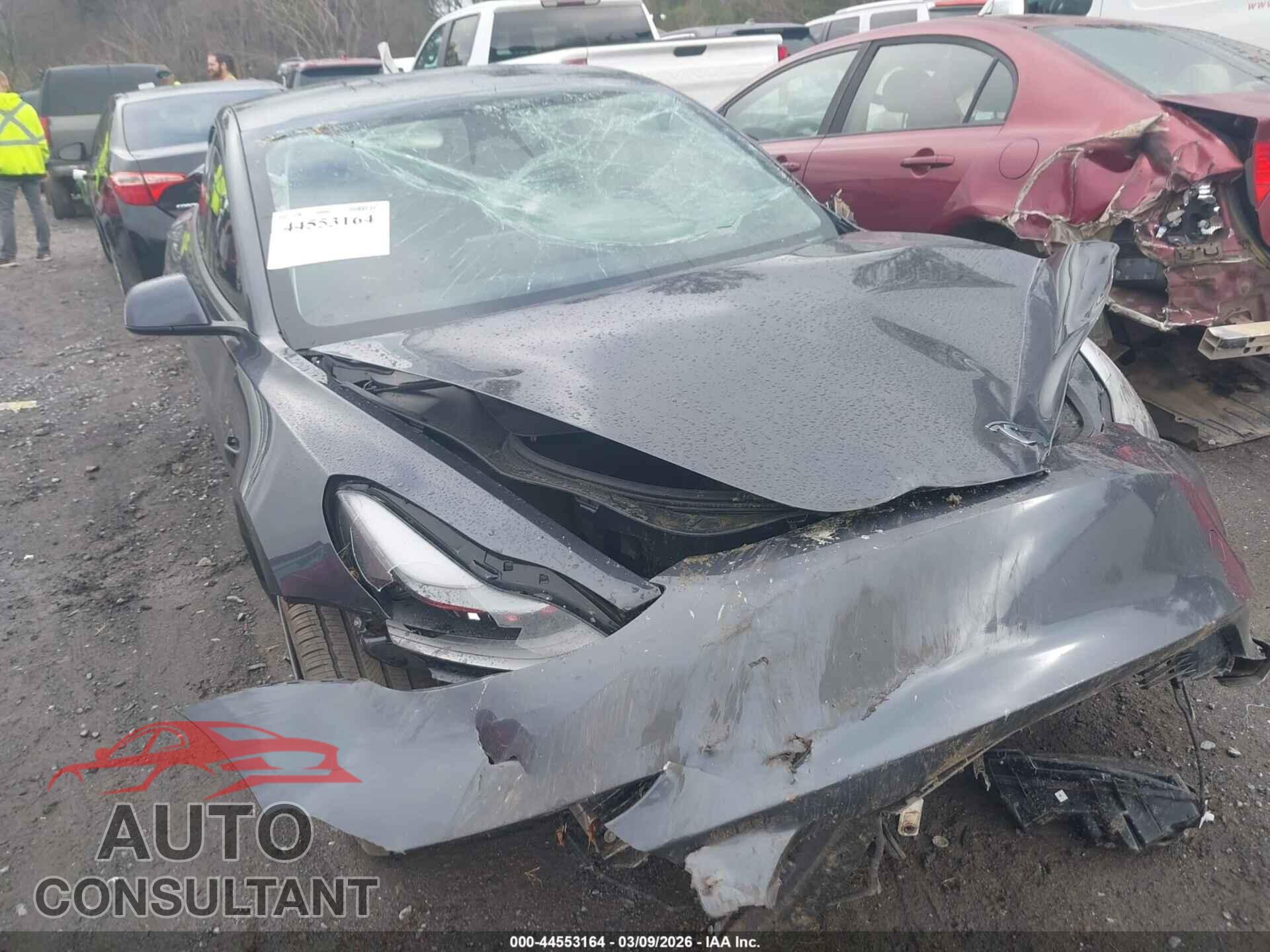 TESLA MODEL 3 2023 - 5YJ3E1EA7PF693750