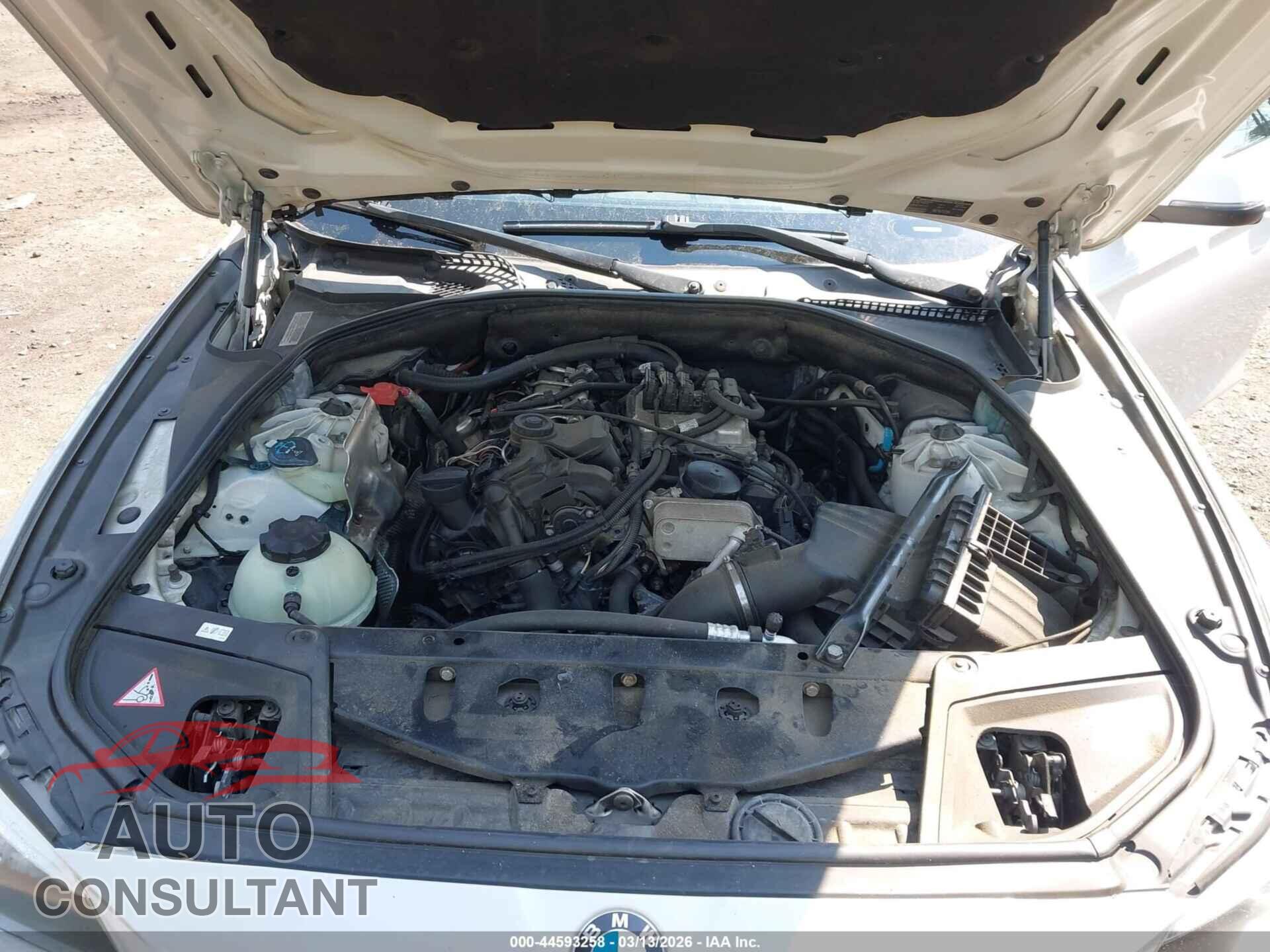 BMW 528I 2015 - WBA5A7C56FG143048