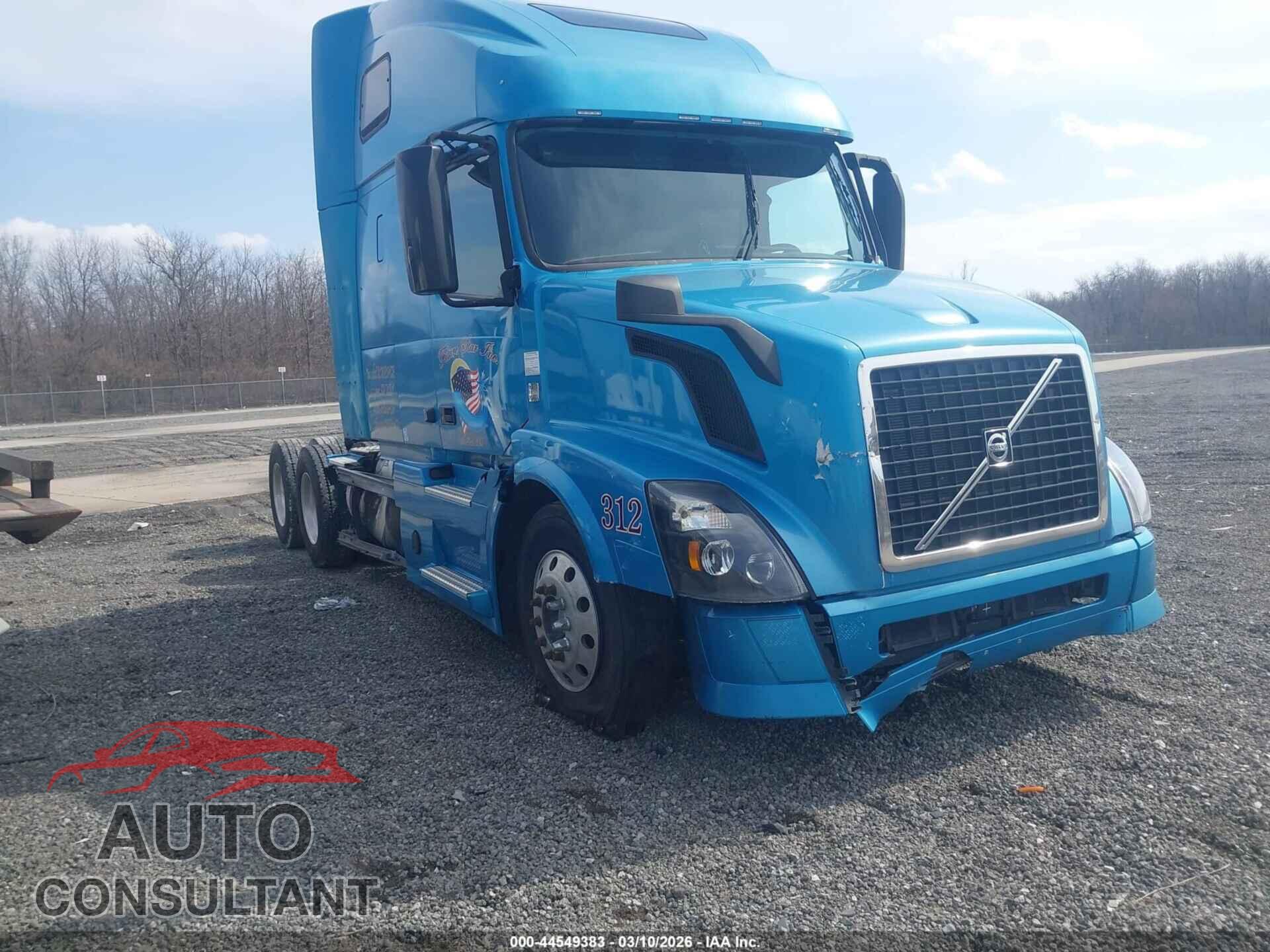 VOLVO VN 2013 - 4V4NC9EH7DN148840