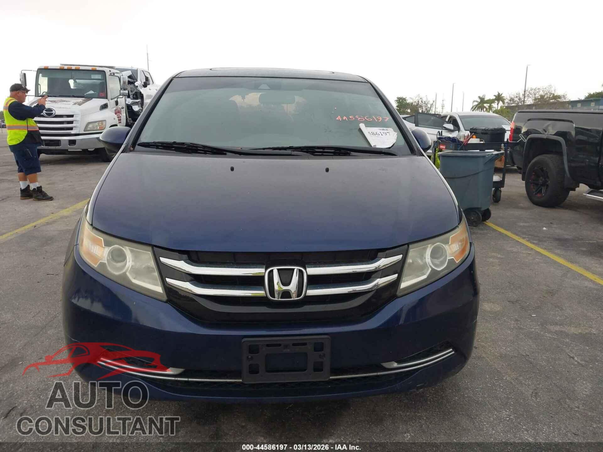 HONDA ODYSSEY 2017 - 5FNRL5H65HB000951
