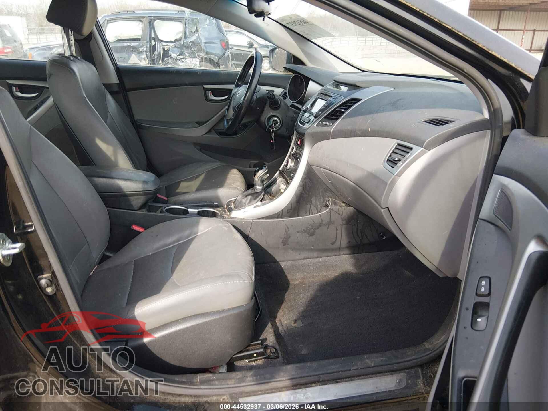 HYUNDAI ELANTRA 2014 - KMHDH4AE4EU164939