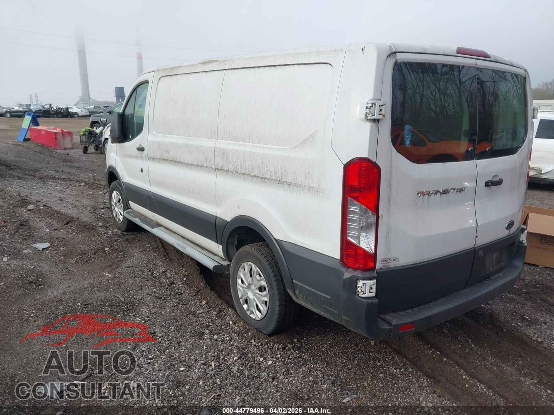 FORD TRANSIT-250 2018 - 1FTYR1YM1JKB17176