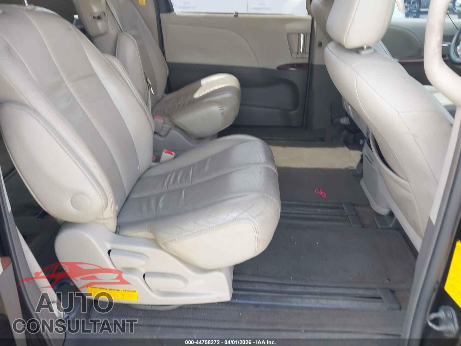 TOYOTA SIENNA 2012 - 5TDYK3DC0CS209422
