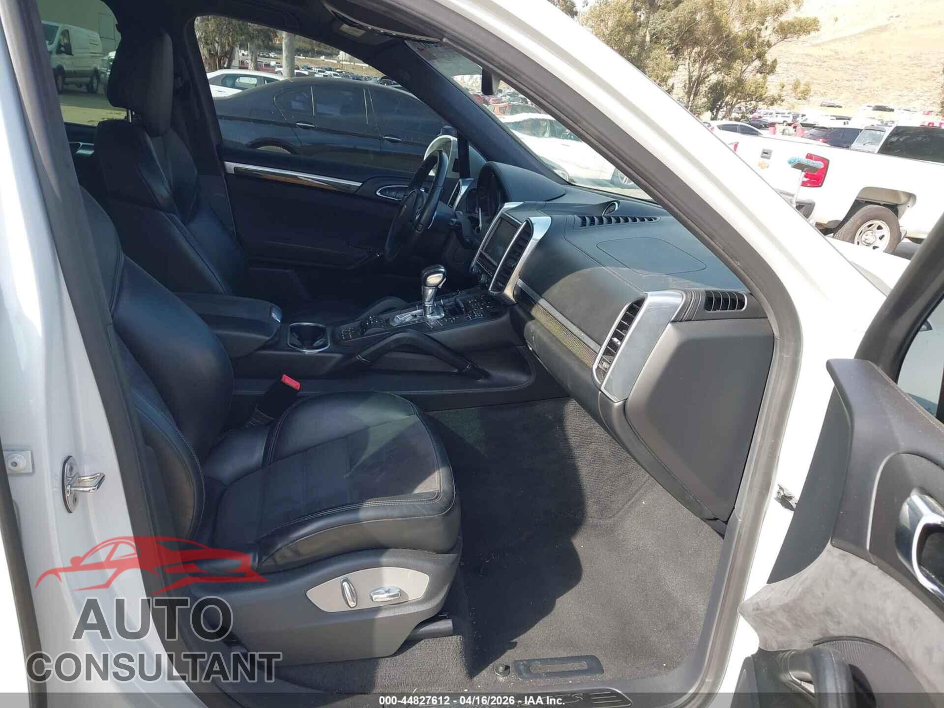 PORSCHE CAYENNE 2013 - WP1AD2A24DLA77672
