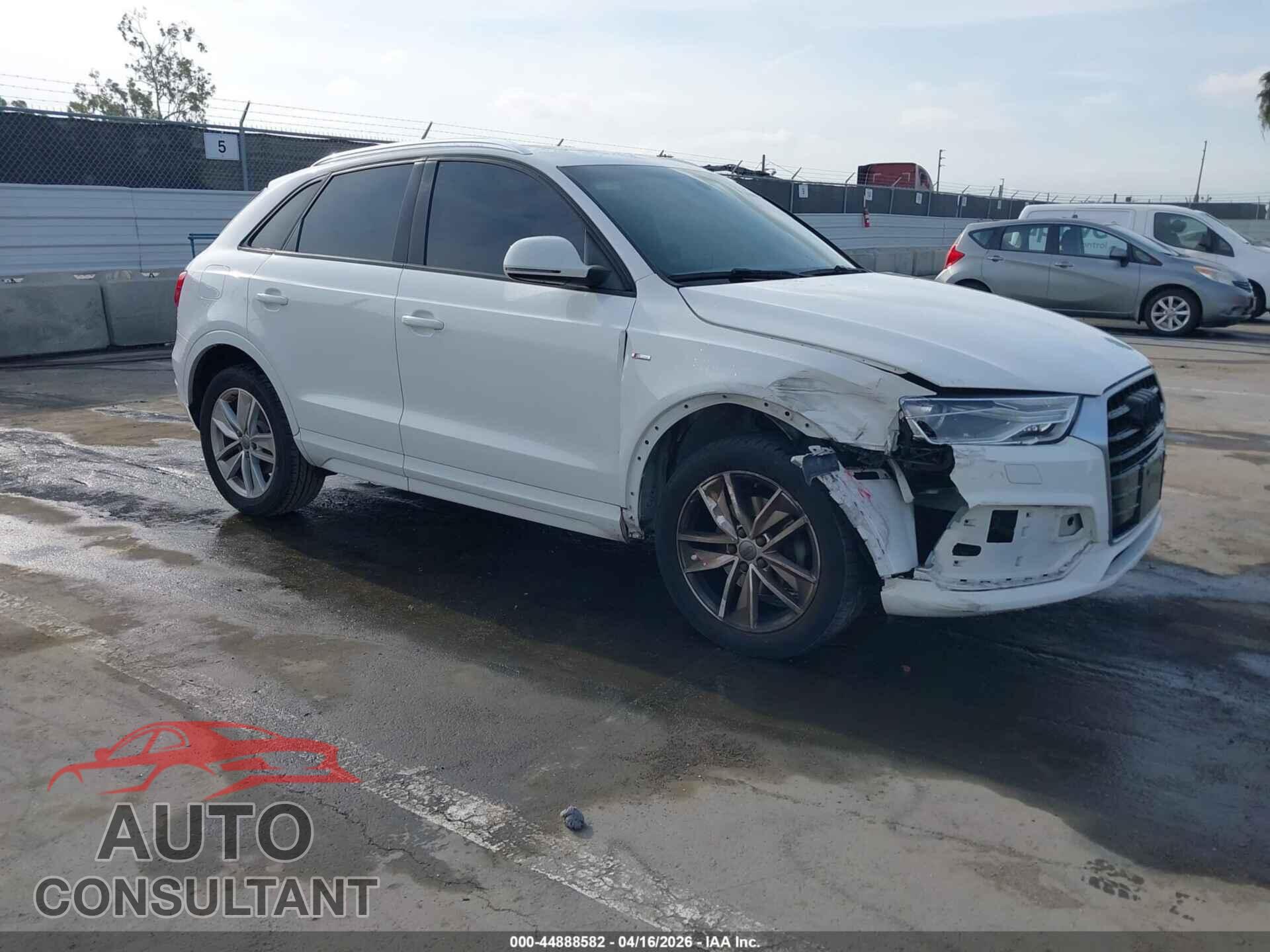 AUDI Q3 2018 - WA1BCCFS0JR012327