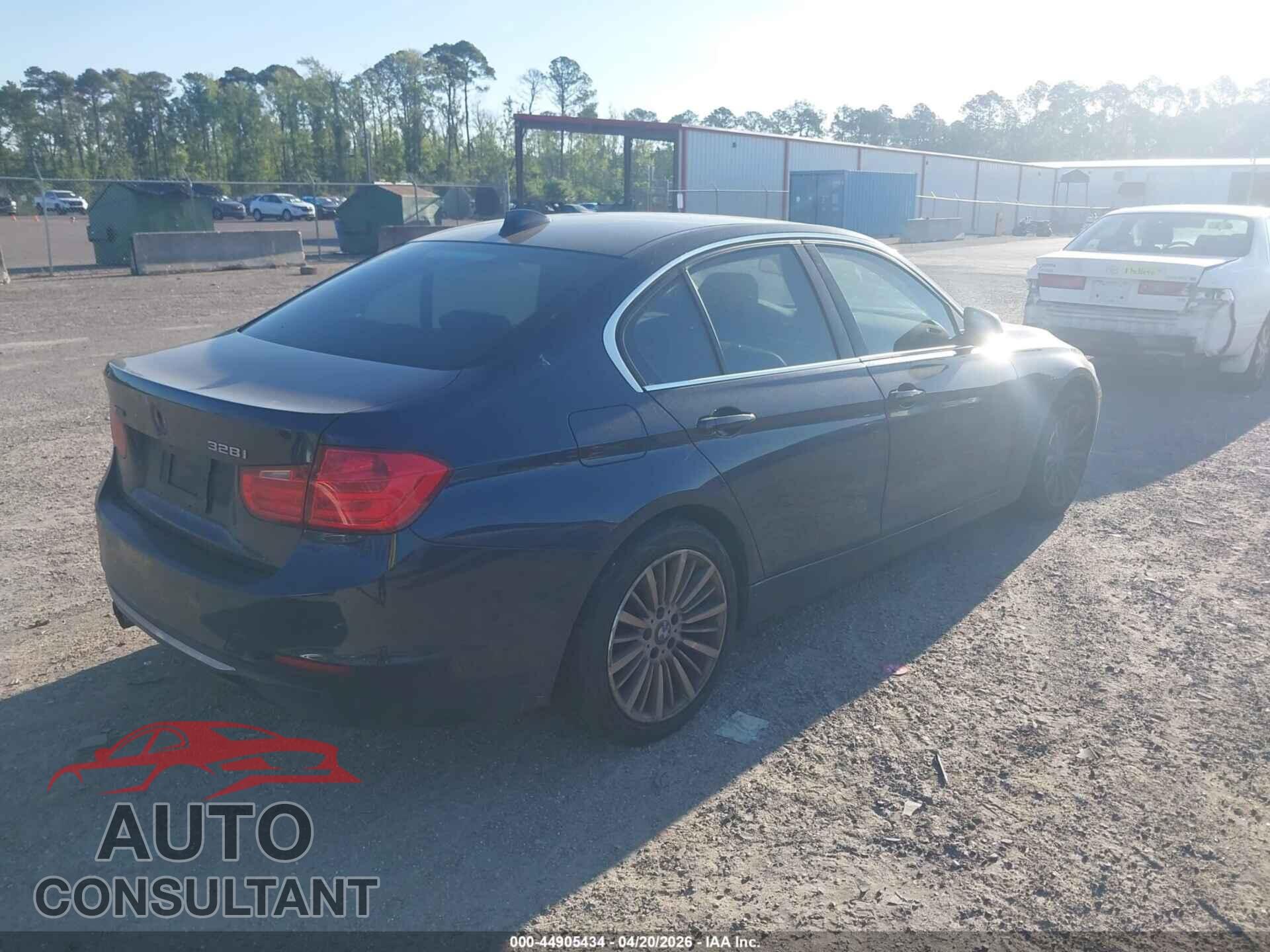 BMW 328I 2013 - WBA3B3C59DF533531