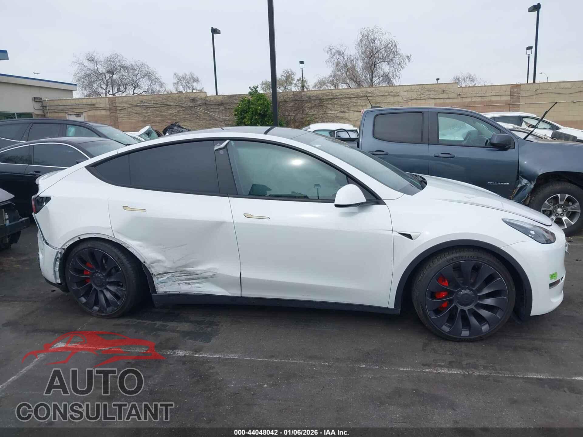 TESLA MODEL Y 2023 - 7SAYGDEF8PF738971